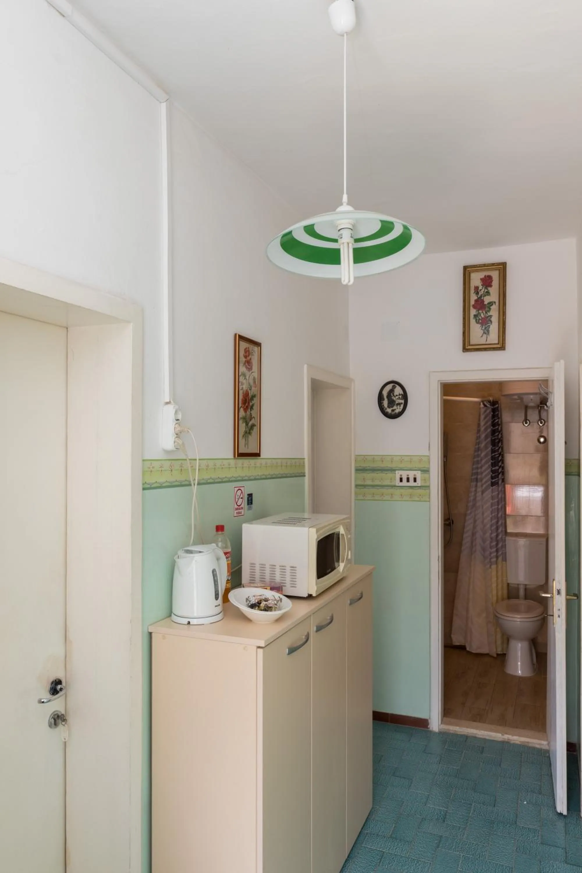 Communal kitchen in Guest House Bradas