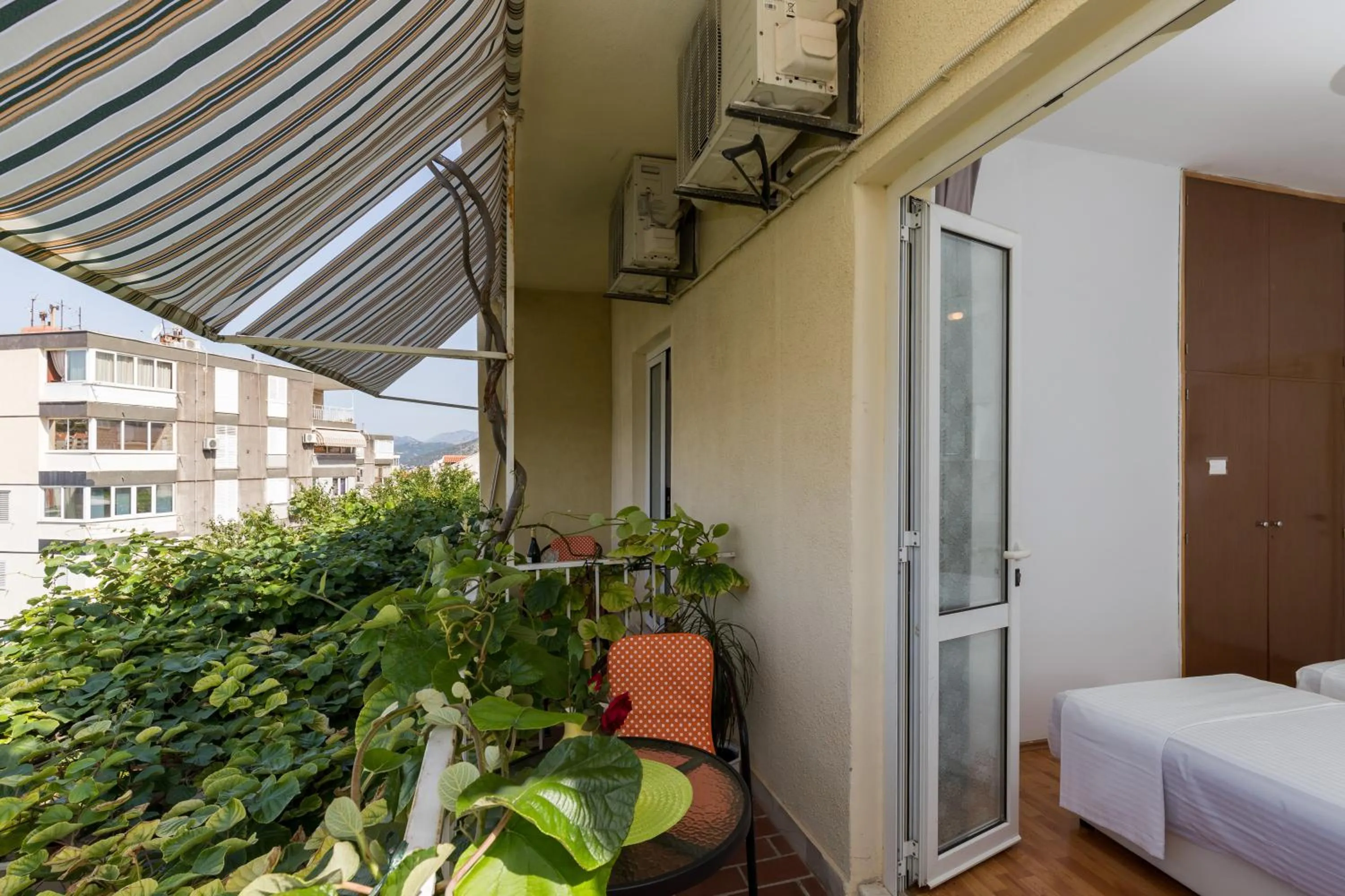 Balcony/Terrace, Bed in Guest House Bradas