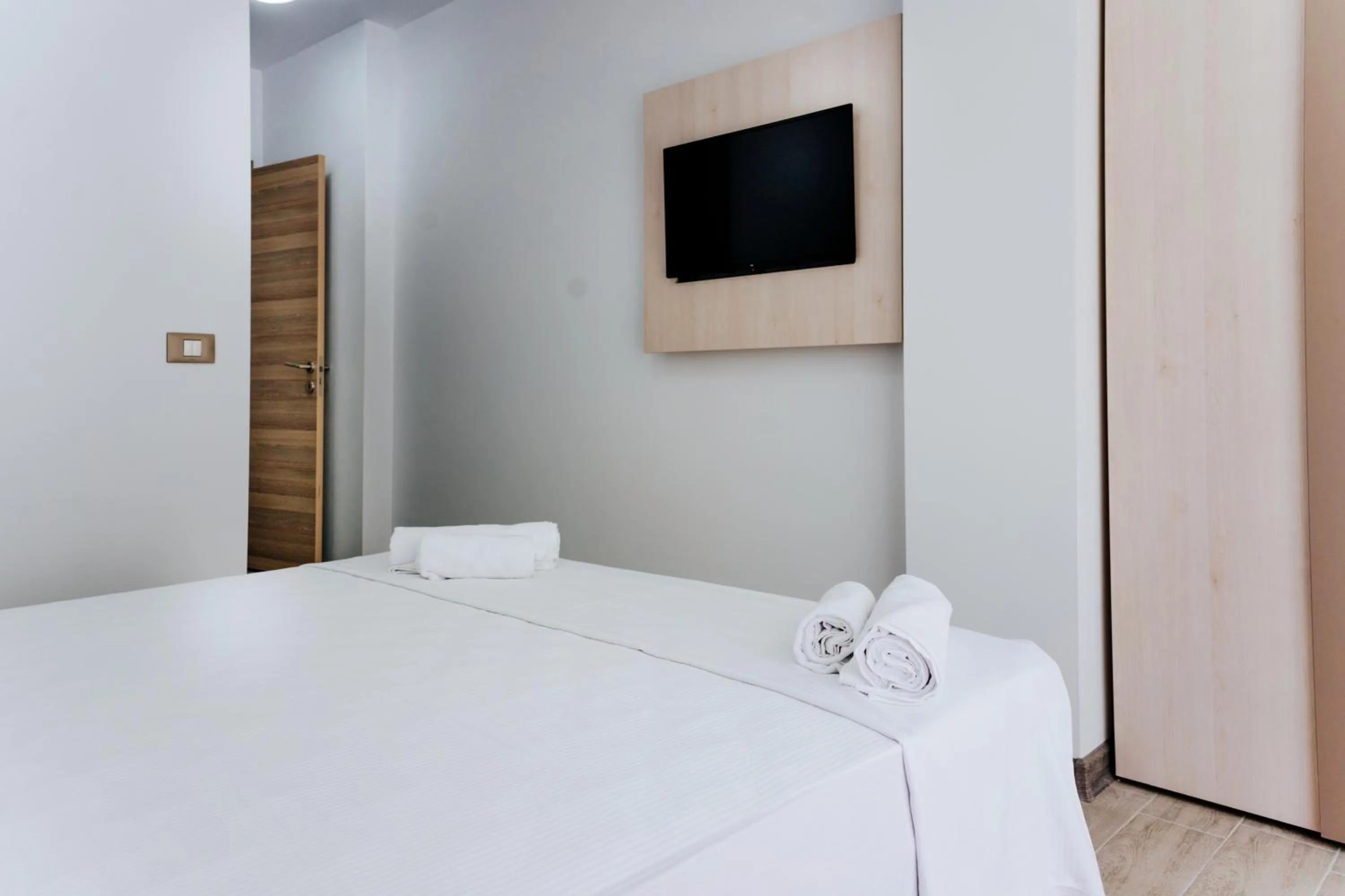 Bed in Alezzi Beach Resort