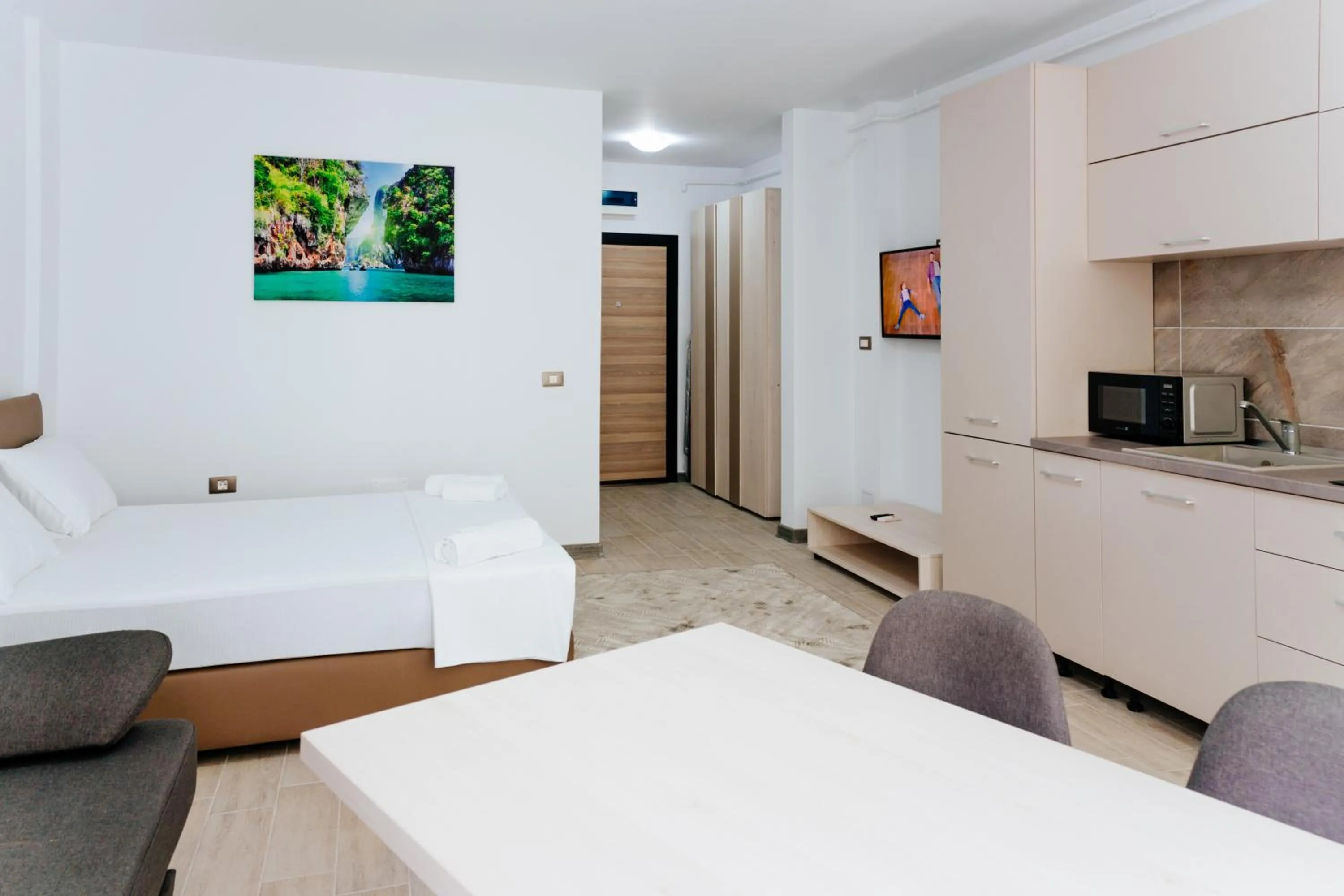 Bed in Alezzi Beach Resort