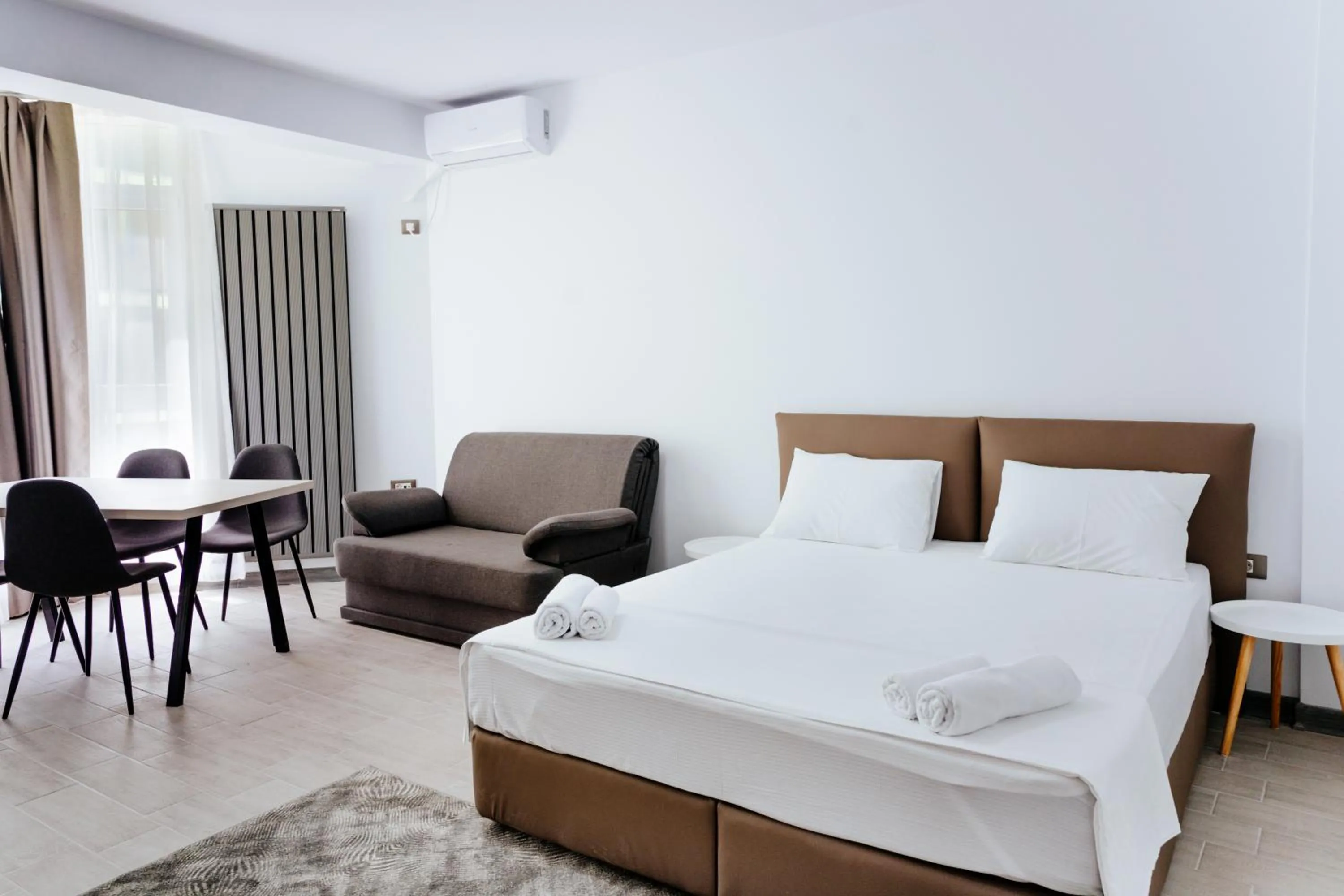 Bed in Alezzi Beach Resort