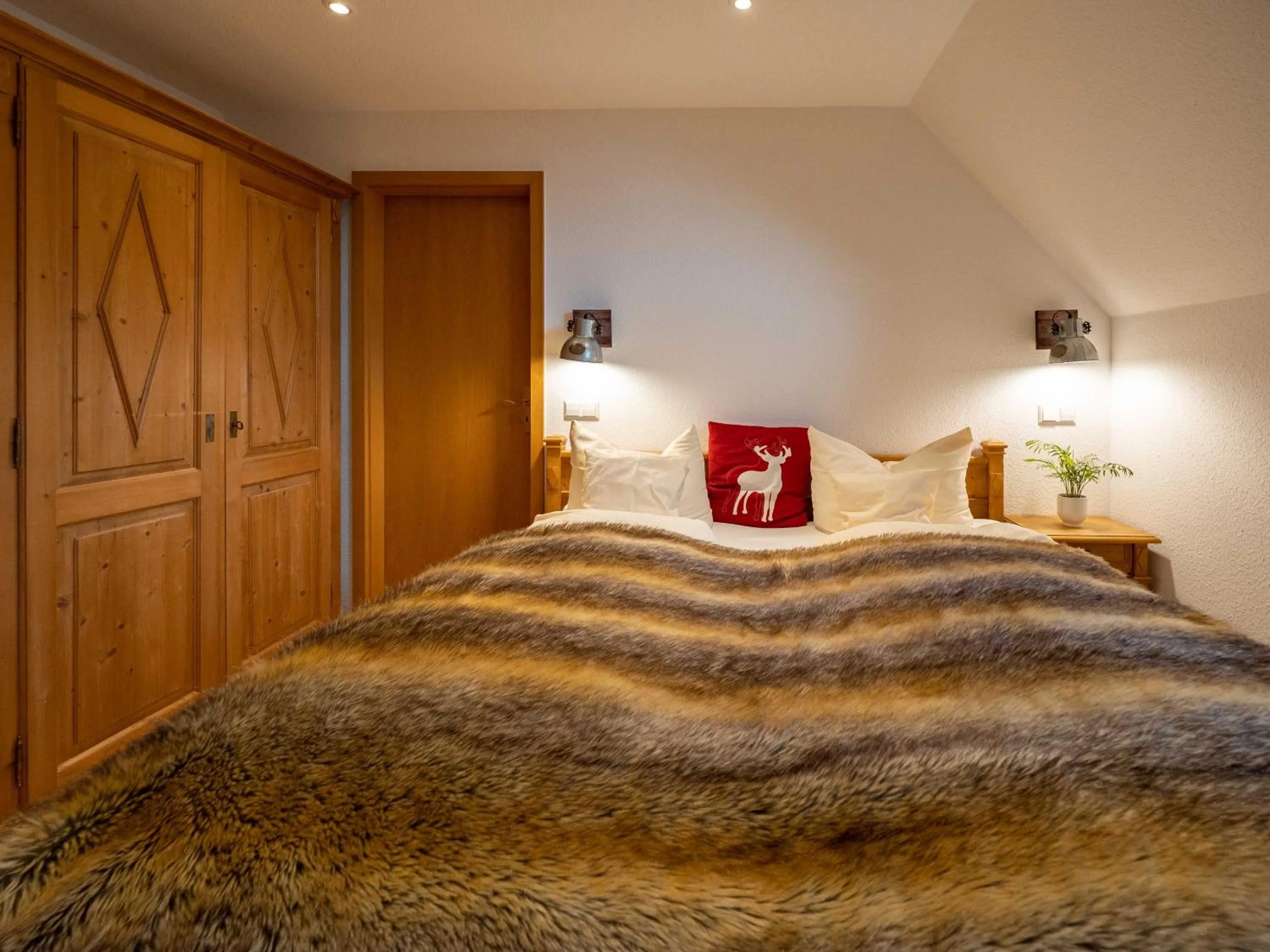 Bed in Hotel & Restaurant Grüner Baum - Die Grüne Oase Am Feldberg