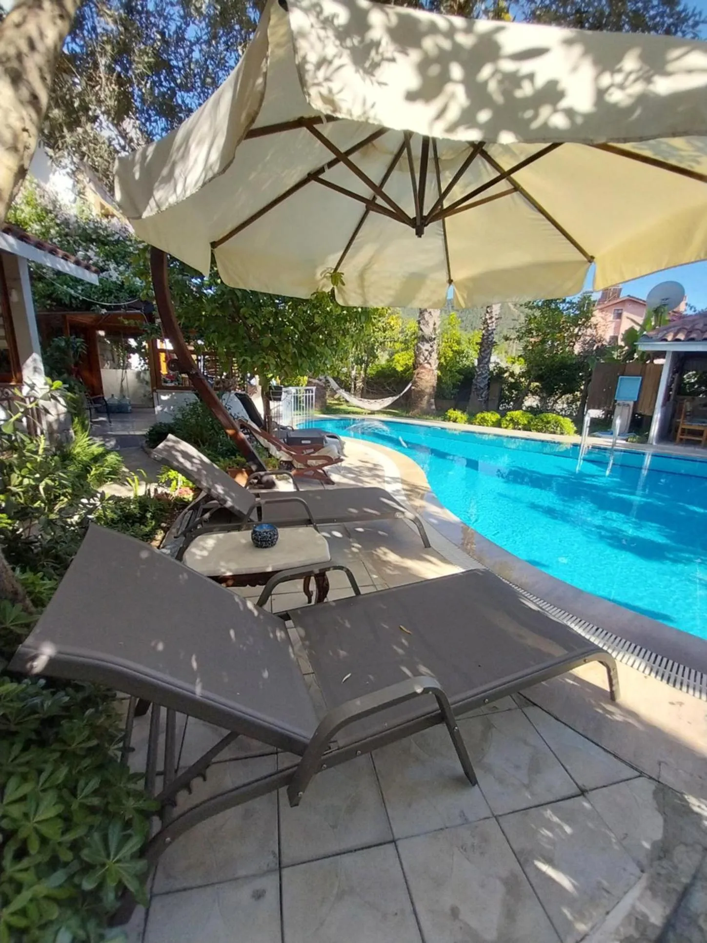 Garden view in Jasmin Apart Otel
