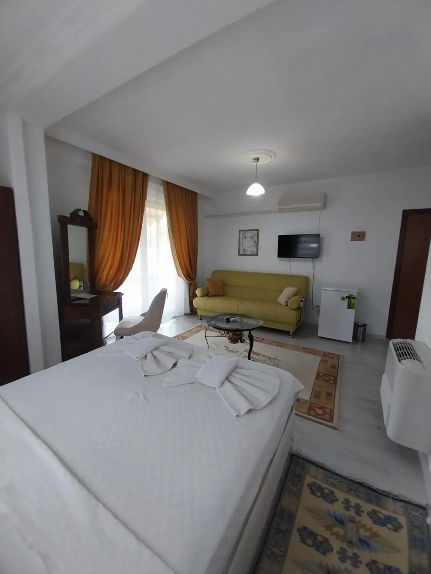 Large Double Room in Jasmin Apart Otel Large Double Room in Jasmin Apart Otel