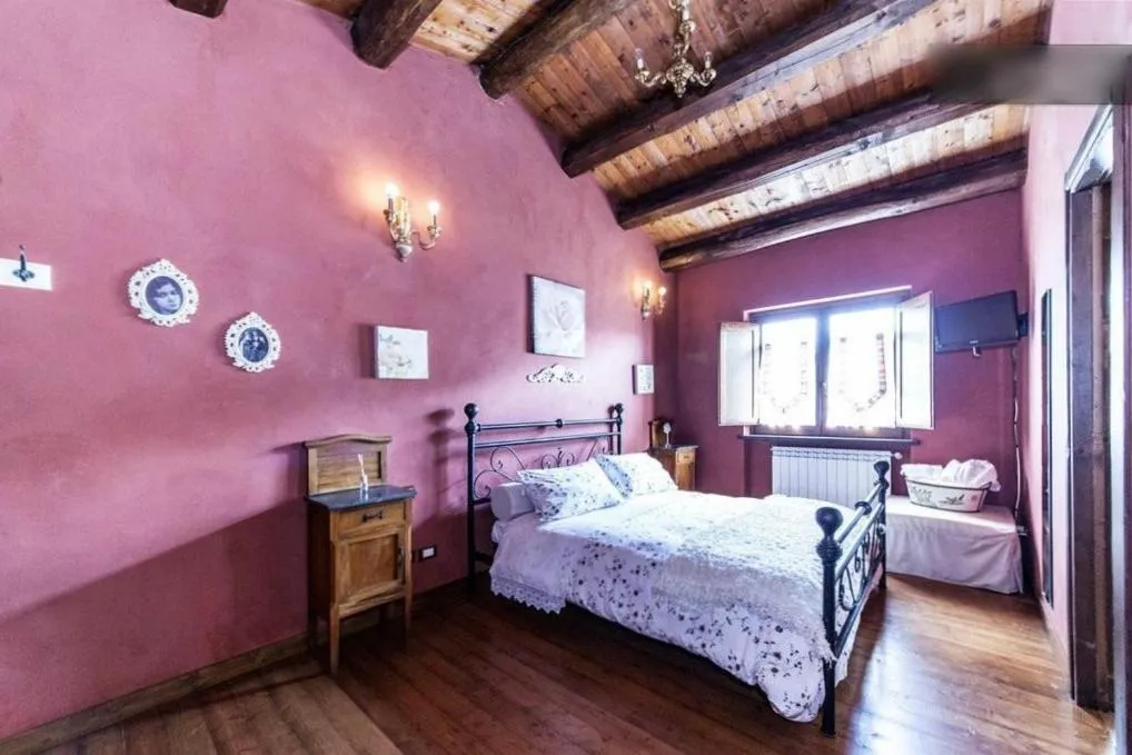 Photo of the whole room in Al Vecchio Fontanile B&B