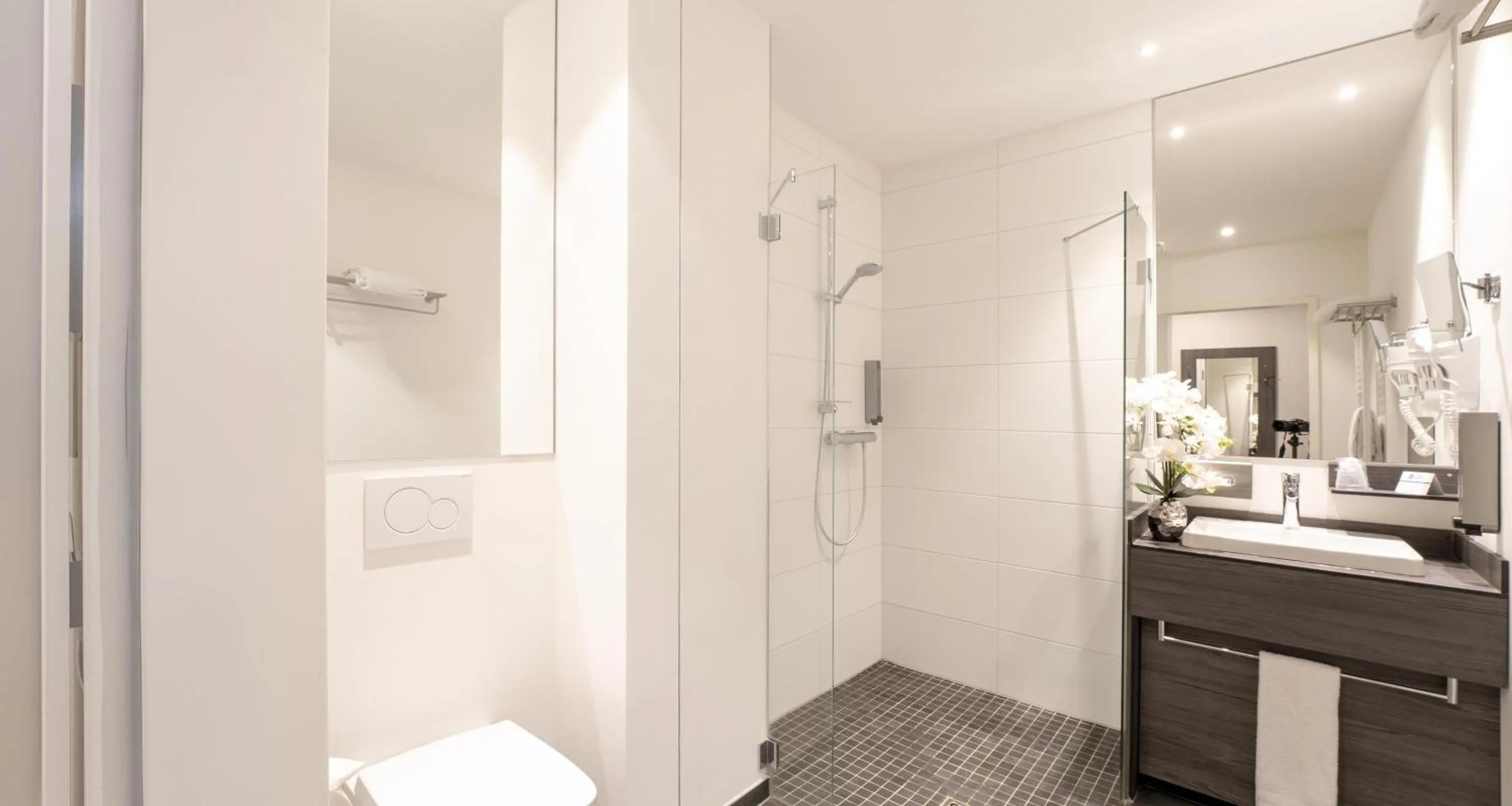 Bedroom in Best Western Plaza Hotel Mannheim