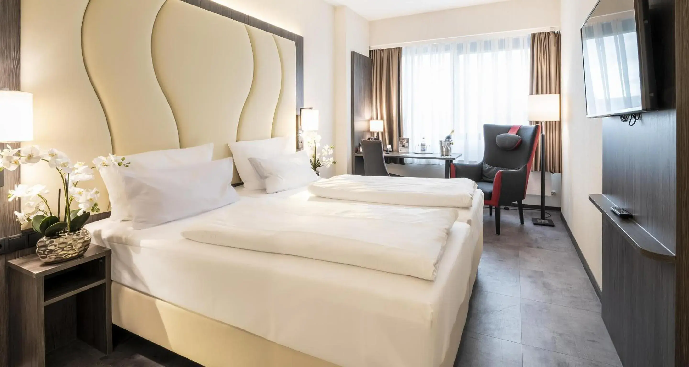 Bedroom, Bed in Best Western Plaza Hotel Mannheim Bedroom, Bed in Best Western Plaza Hotel Mannheim