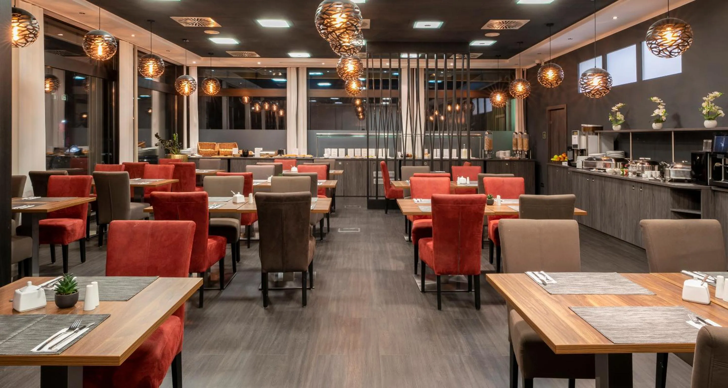 Restaurant/places to eat in Best Western Plaza Hotel Mannheim