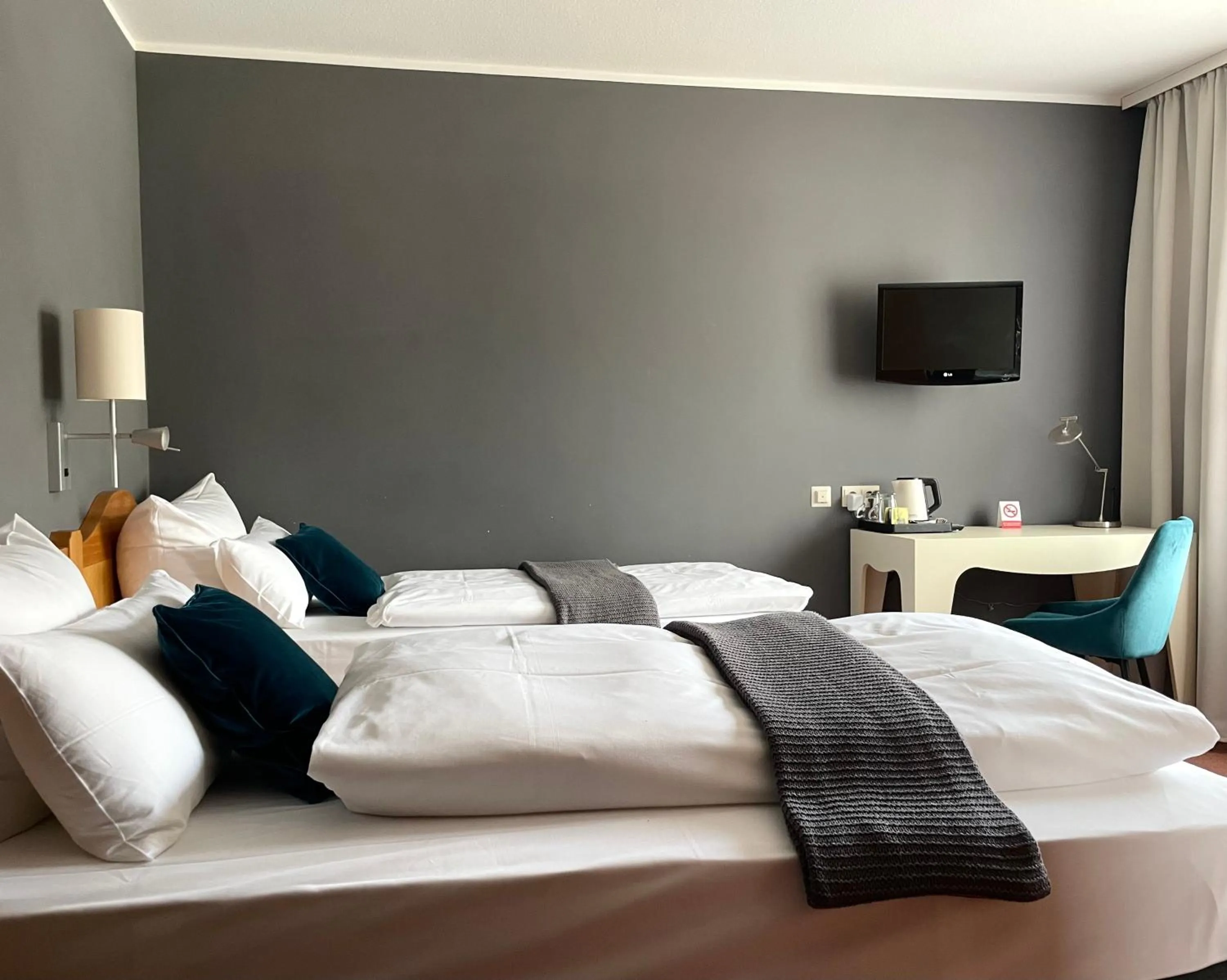 Photo of the whole room, Bed in Hotel Tari