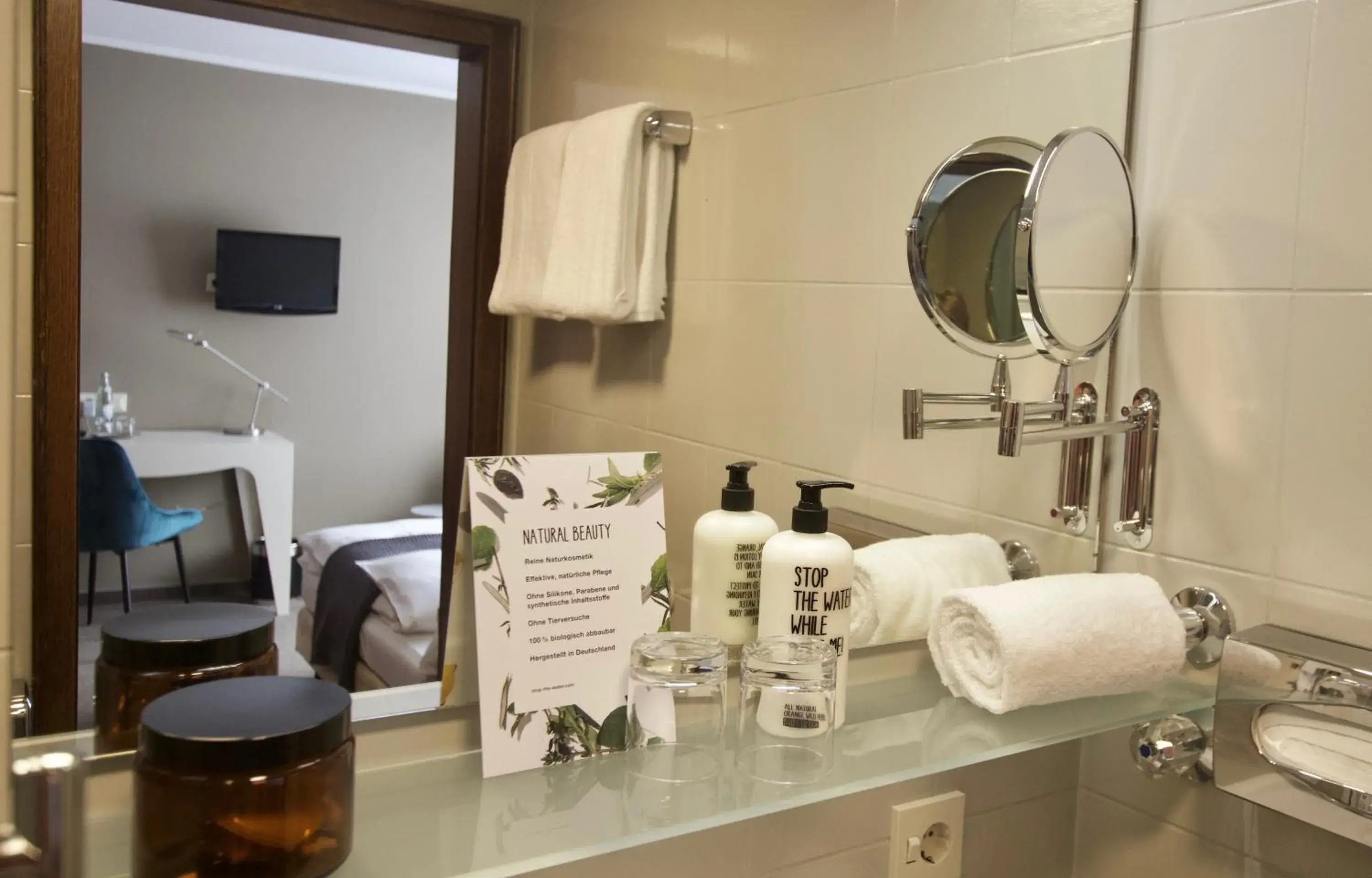 Double Room in Hotel Tari Double Room in Hotel Tari