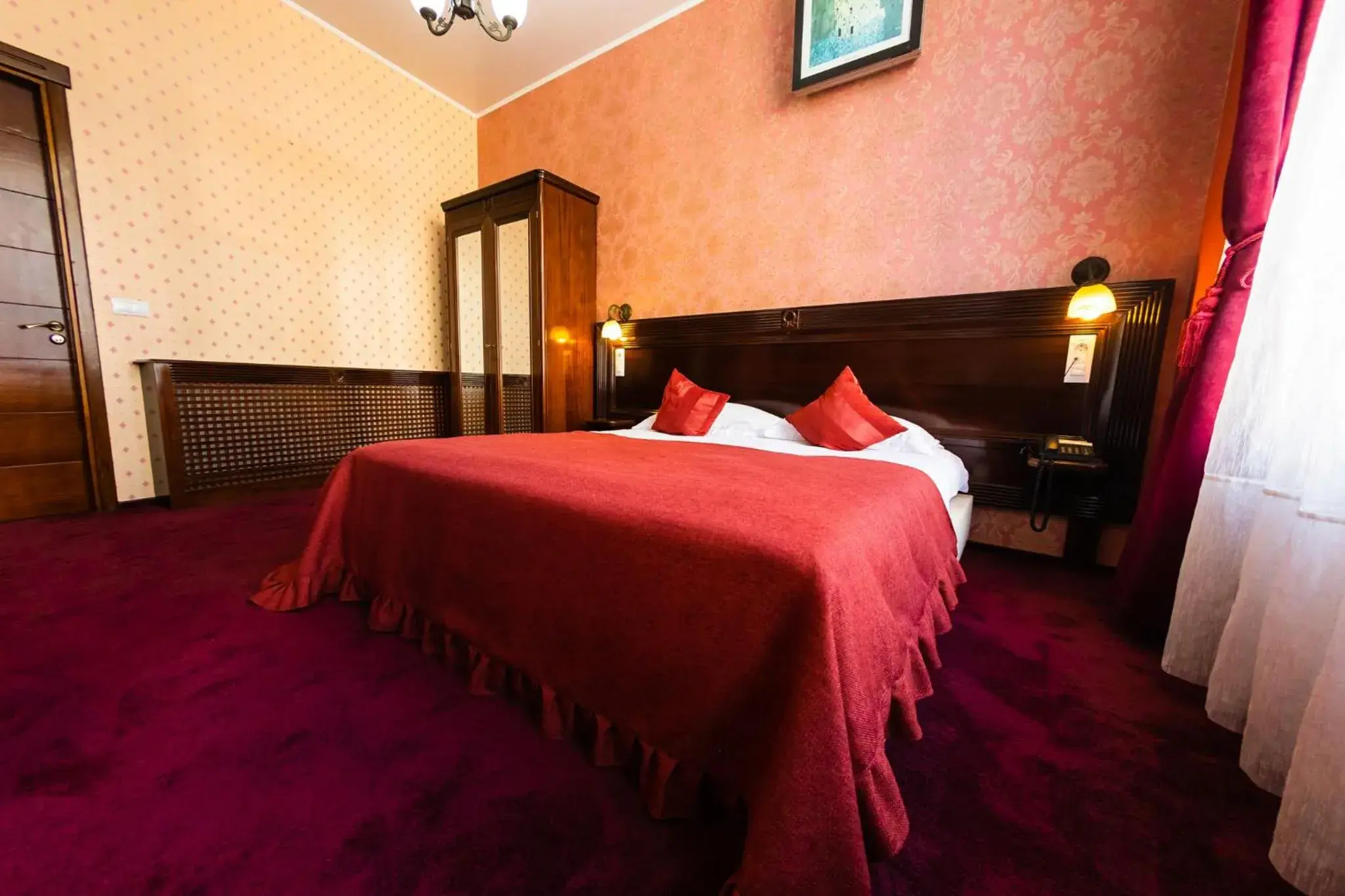 Executive Double or Twin Room in Daily Plaza Hotel Executive Double or Twin Room in Daily Plaza Hotel