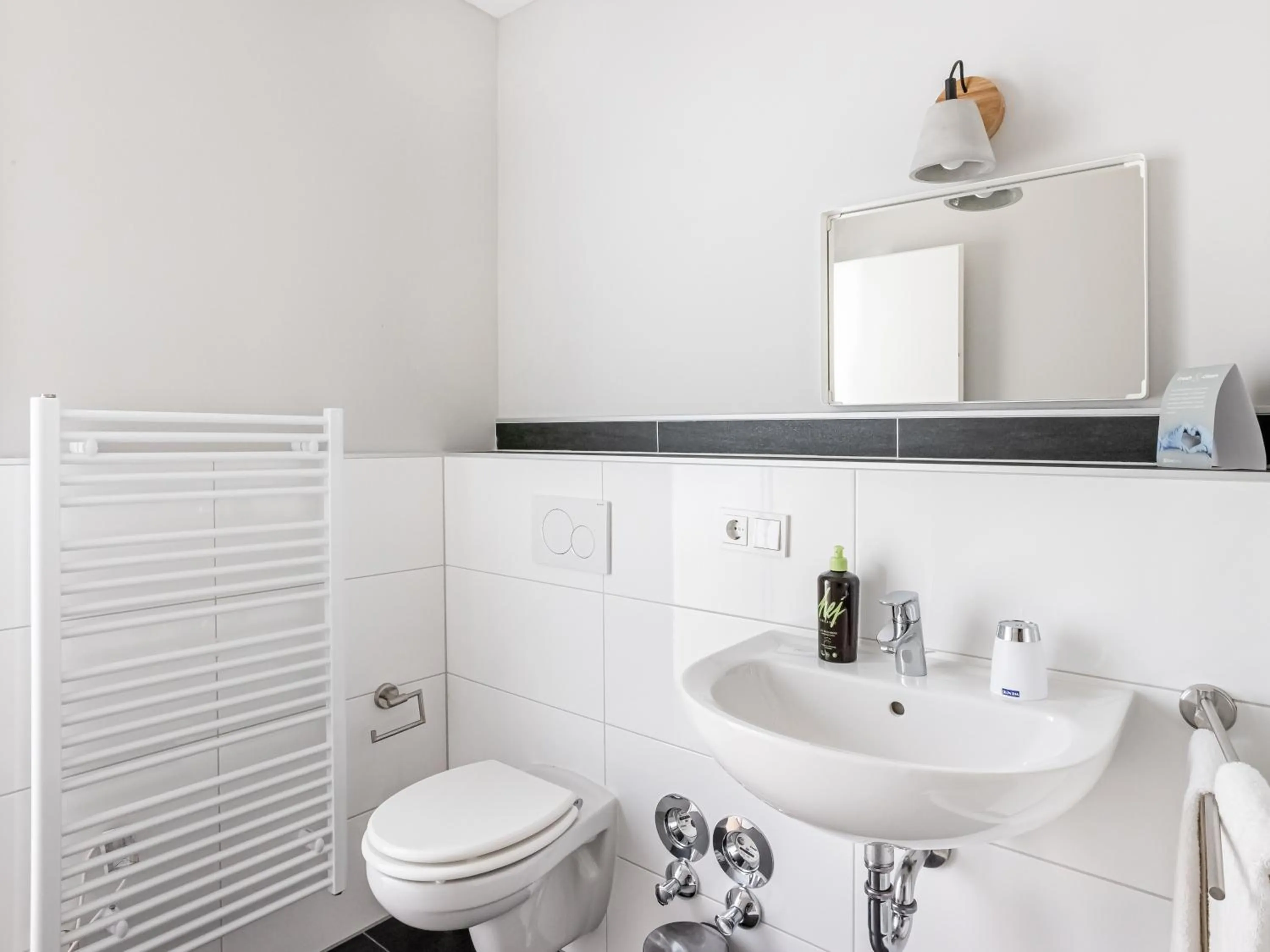 Bathroom in Limehome Aachen Vereinsstraße