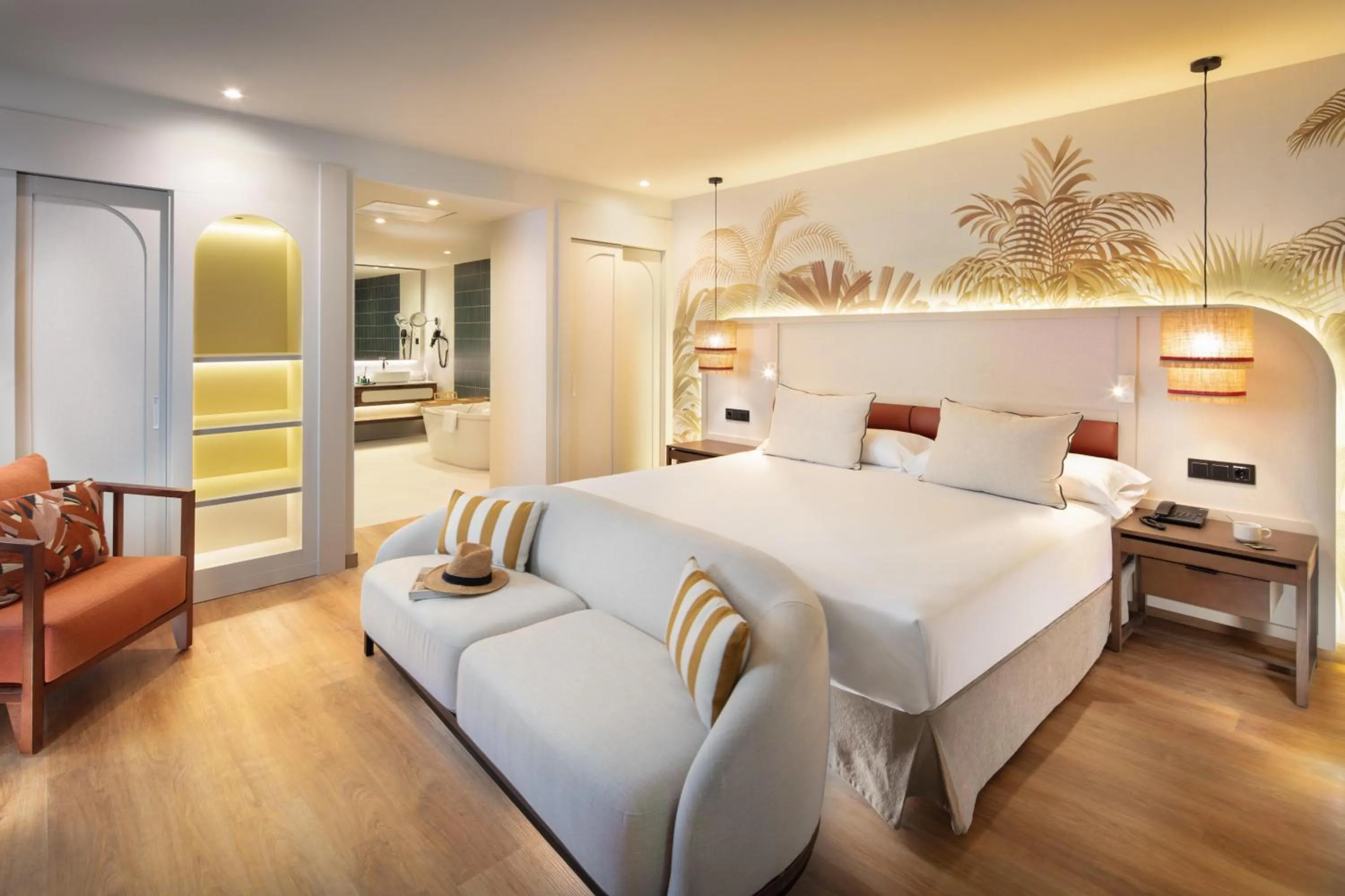 Photo of the whole room, Bed in Princess Taurito