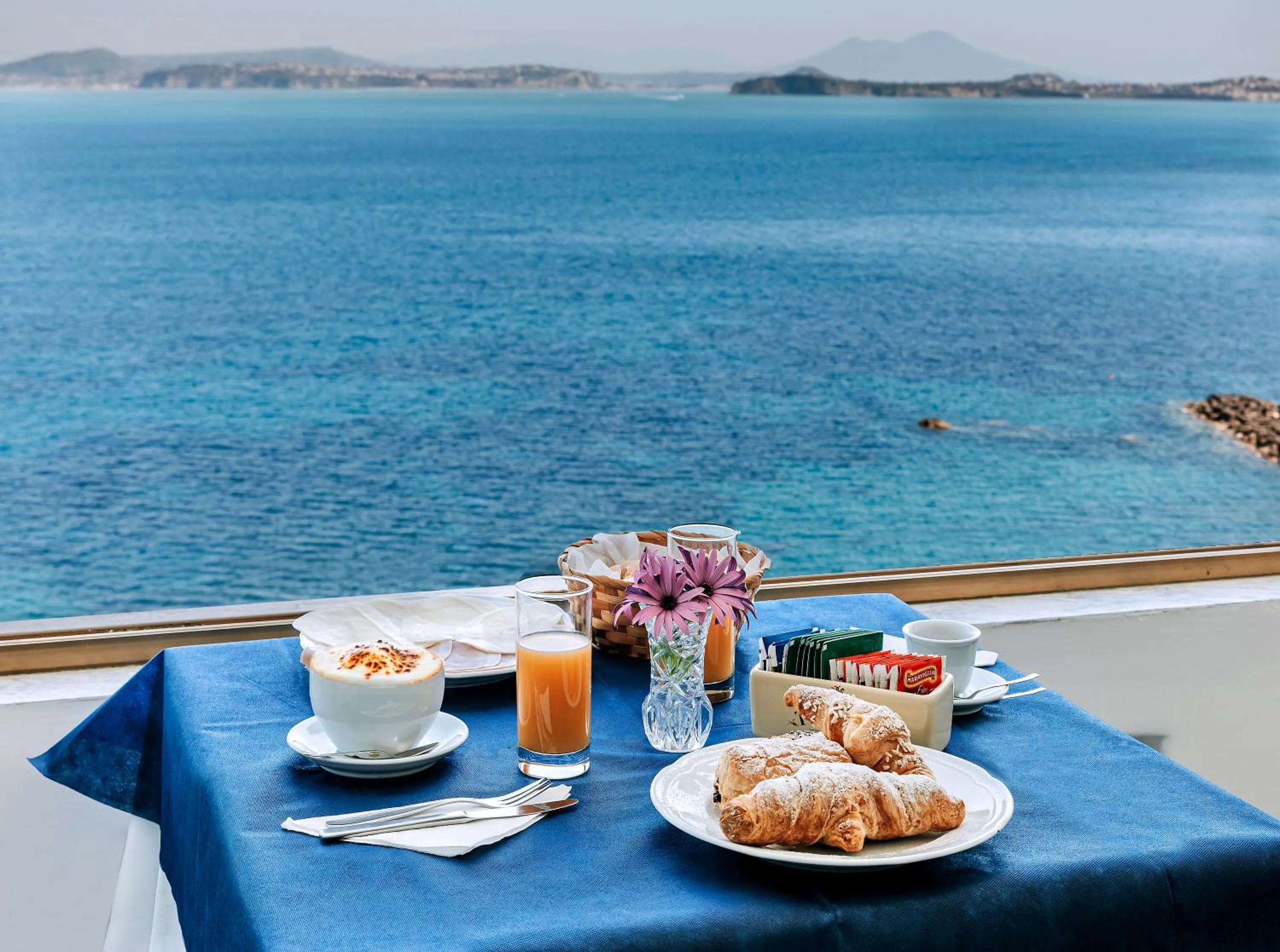 Breakfast in Hotel Bagnitiello