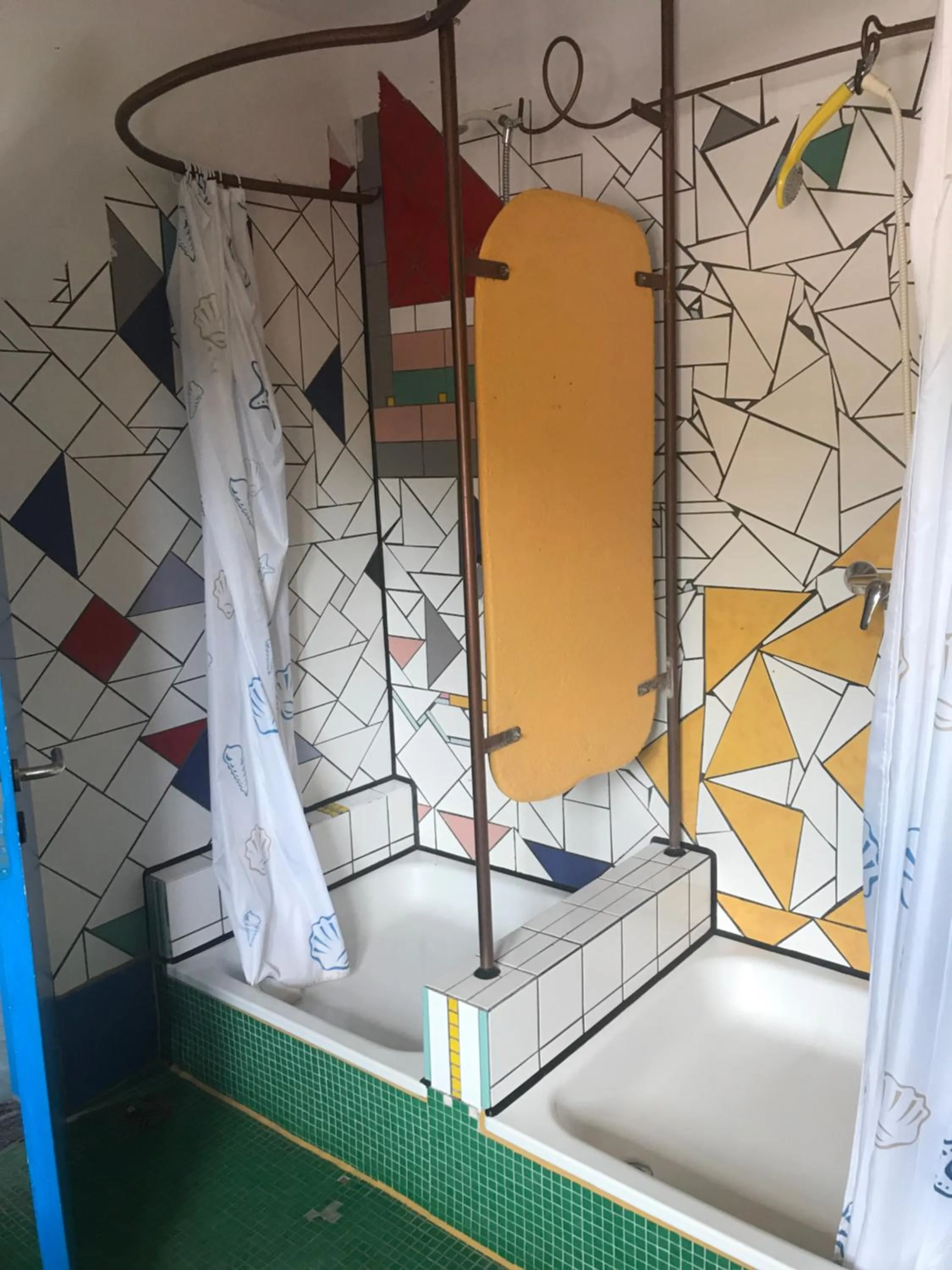 Bathroom in Schiff Bihlerdorf - Hostel