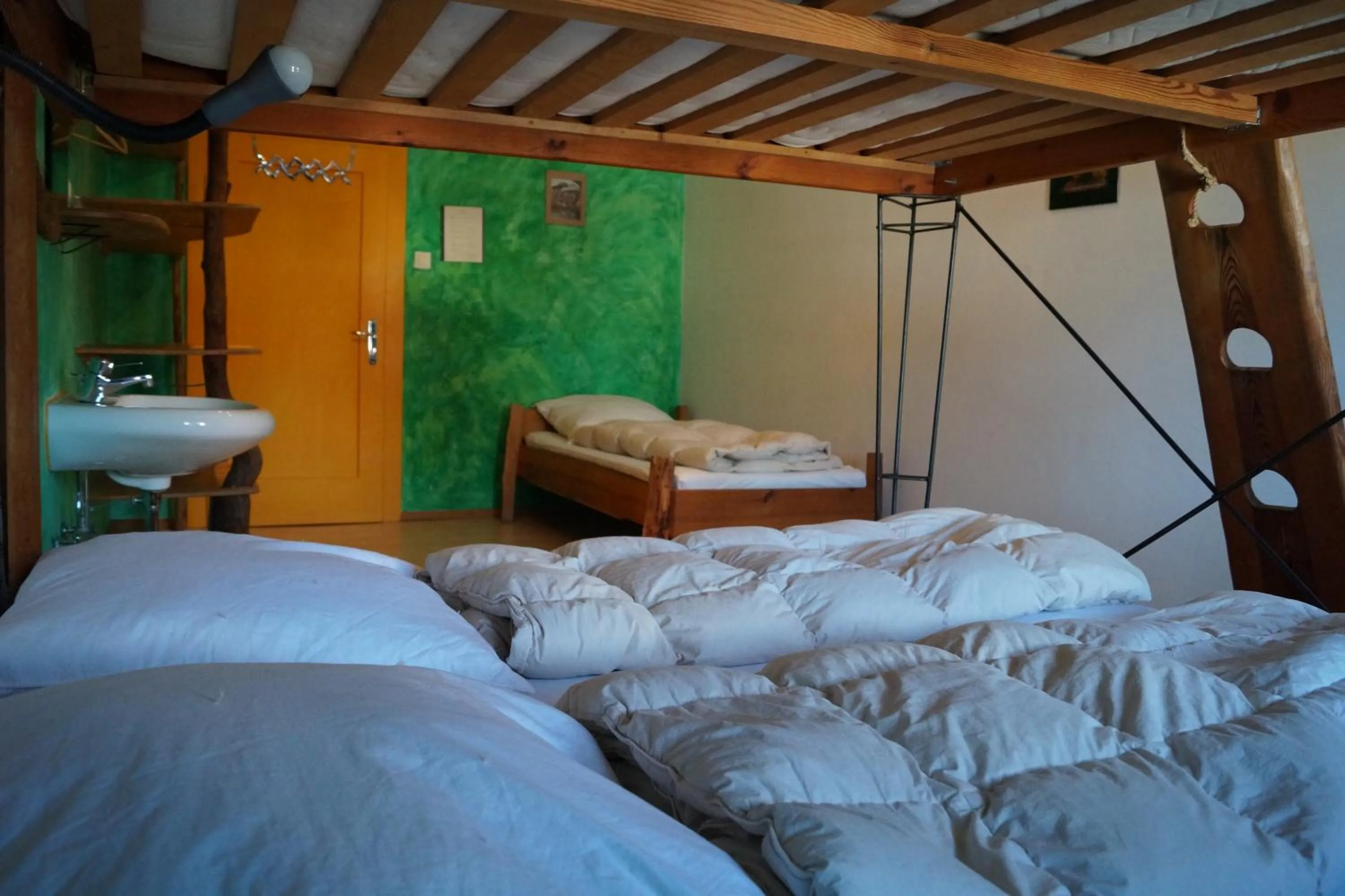 Bed in Schiff Bihlerdorf - Hostel