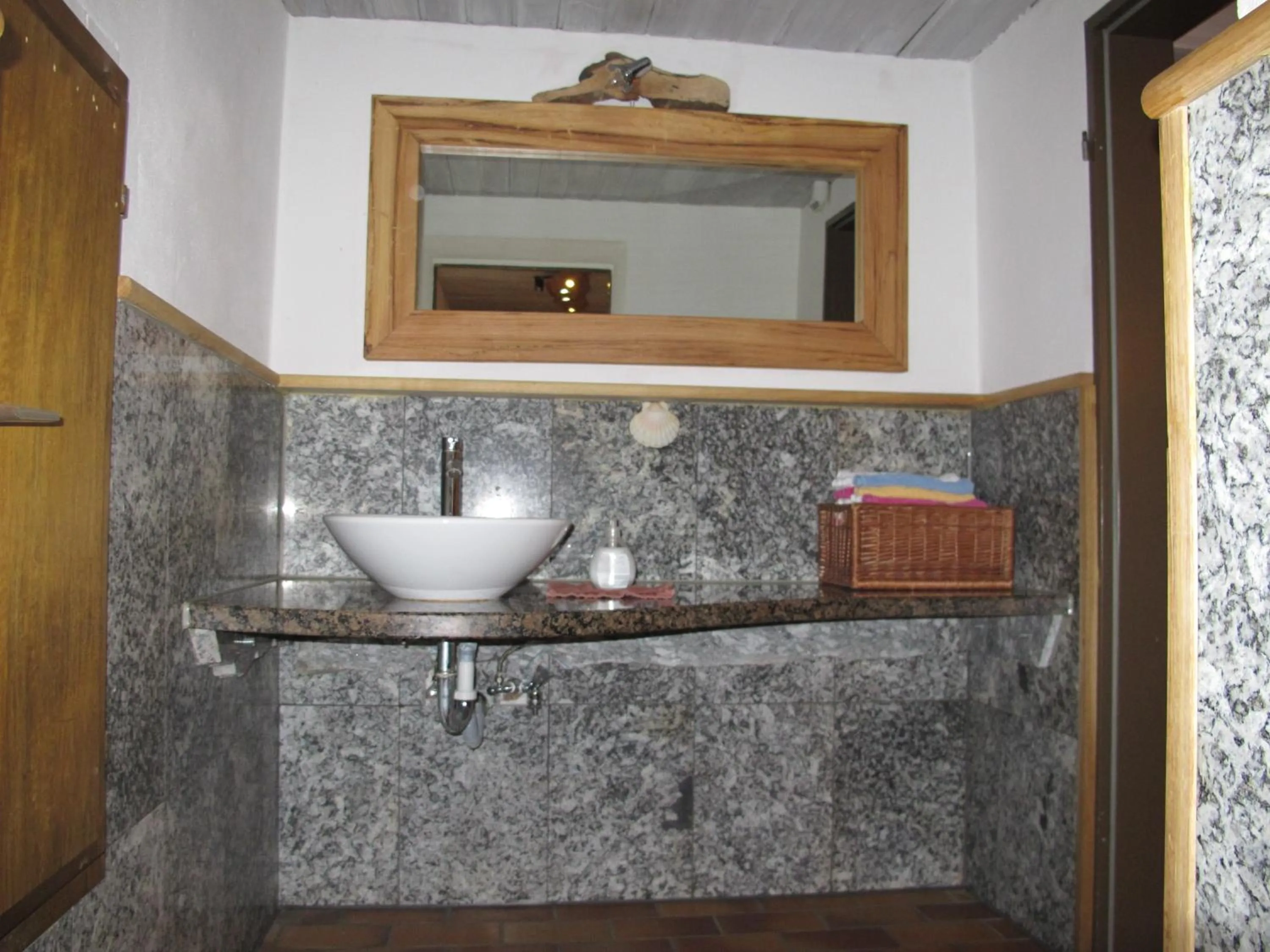 Bathroom in Schiff Bihlerdorf - Hostel