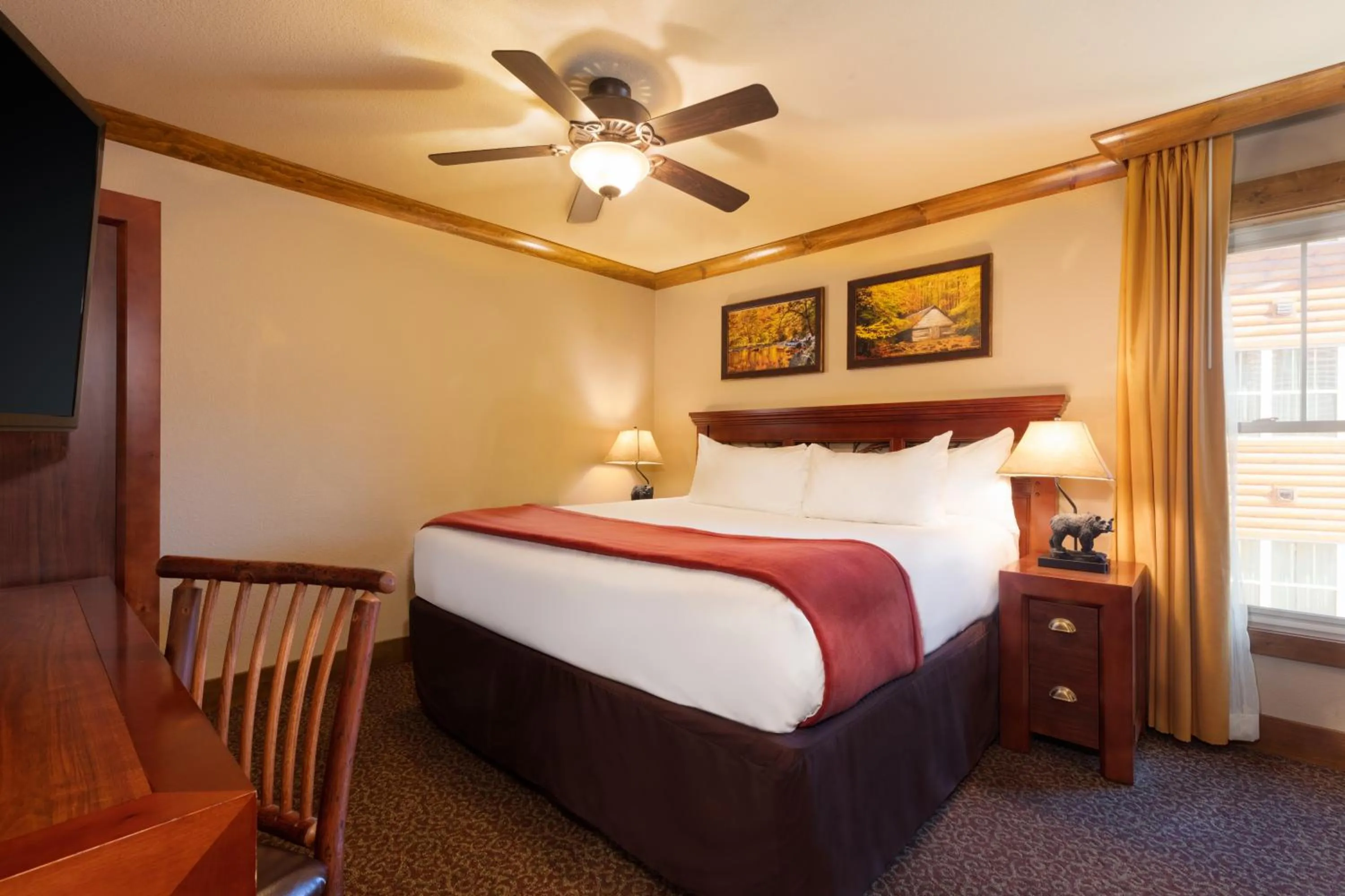 Bedroom, Bed in Westgate Smoky Mountain Resort & Spa