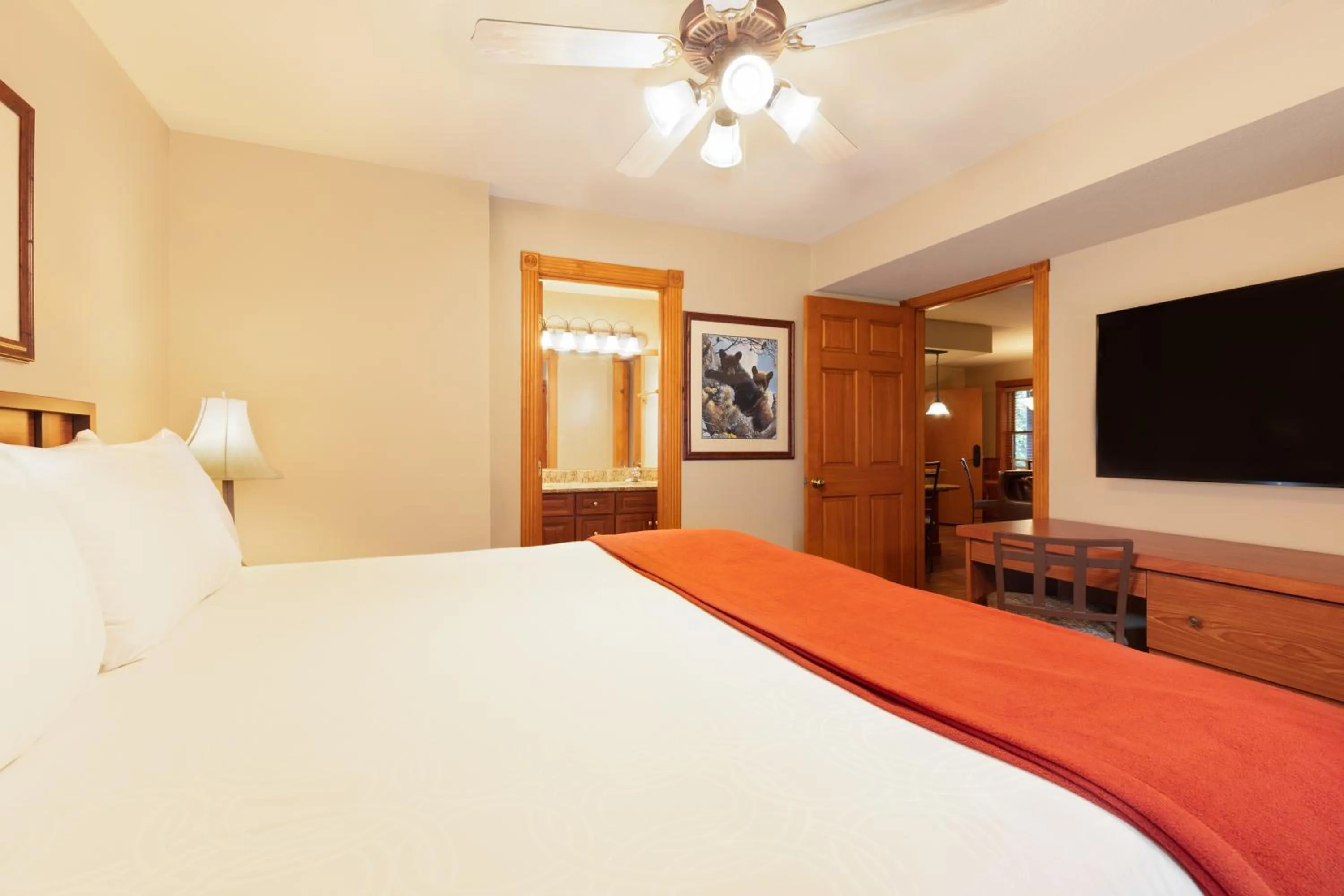 Bedroom, Bed in Westgate Smoky Mountain Resort & Spa