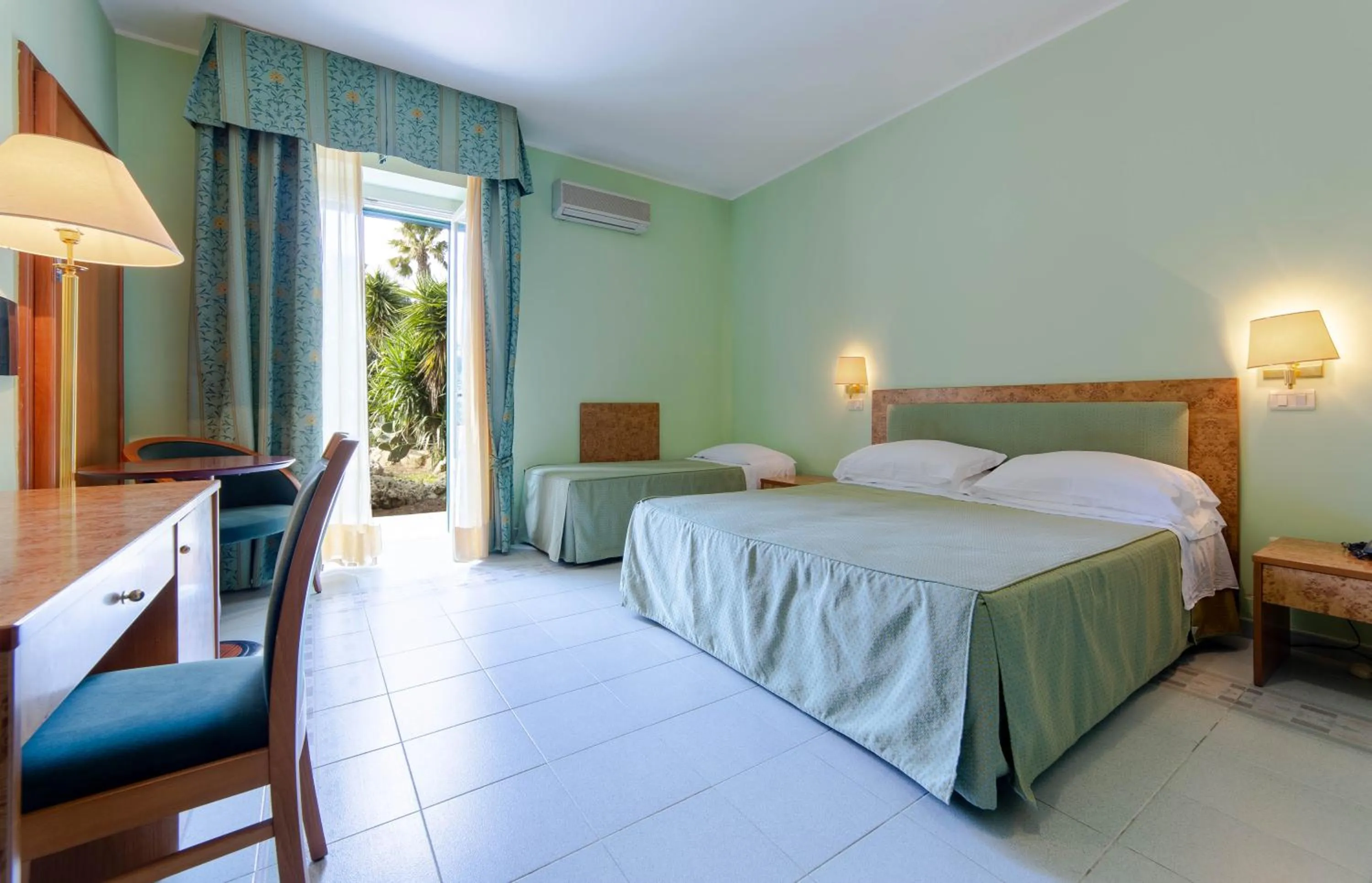 Bedroom, Bed in Antica Masseria Li Sauli