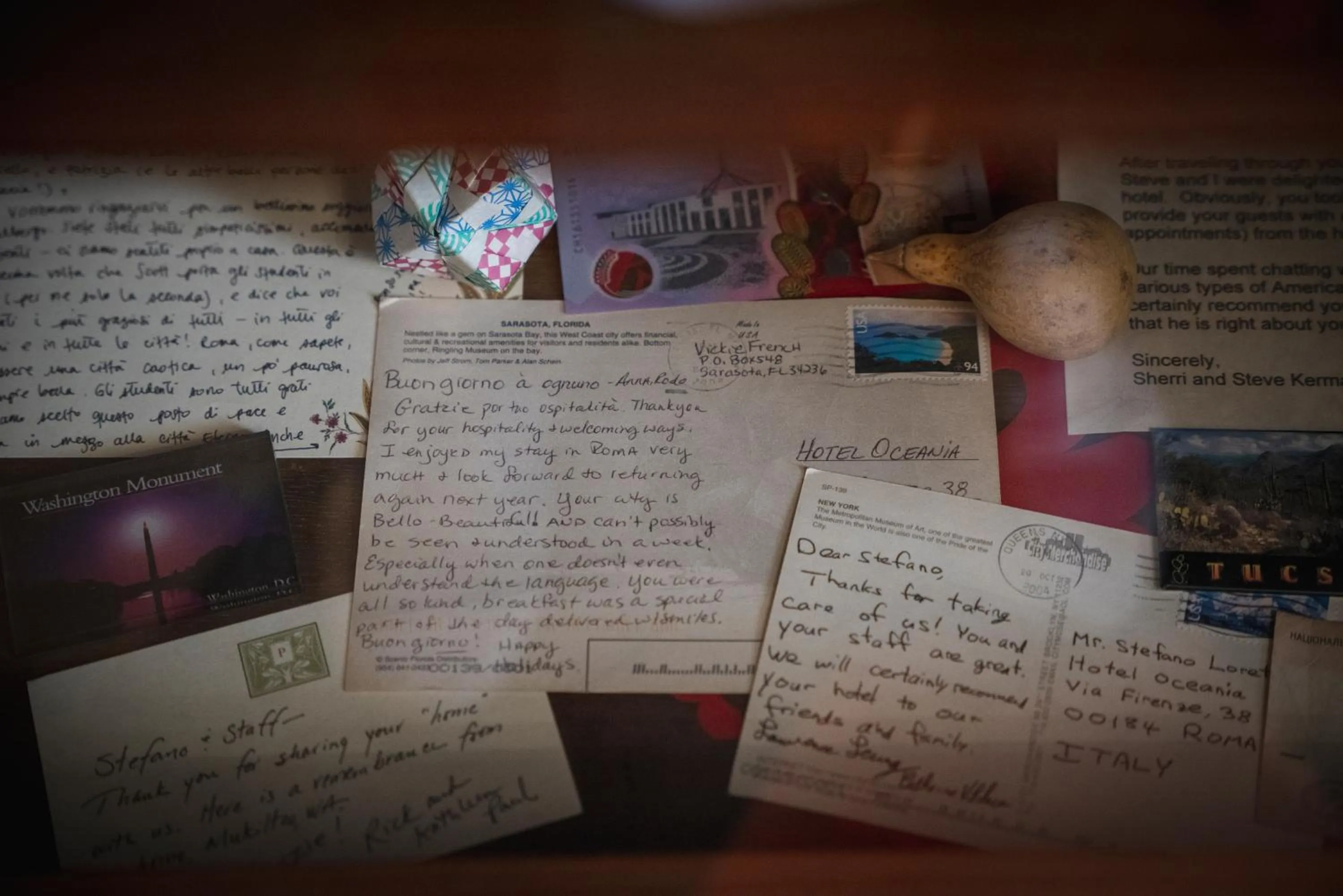 Text overlay in Hotel Oceania