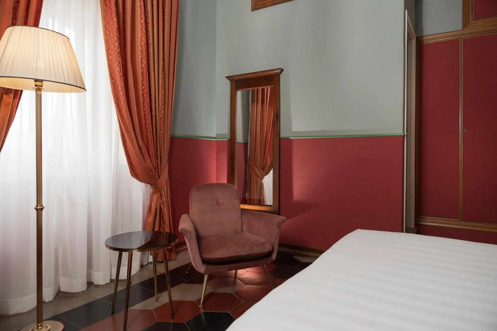 Bed in Hotel Oceania