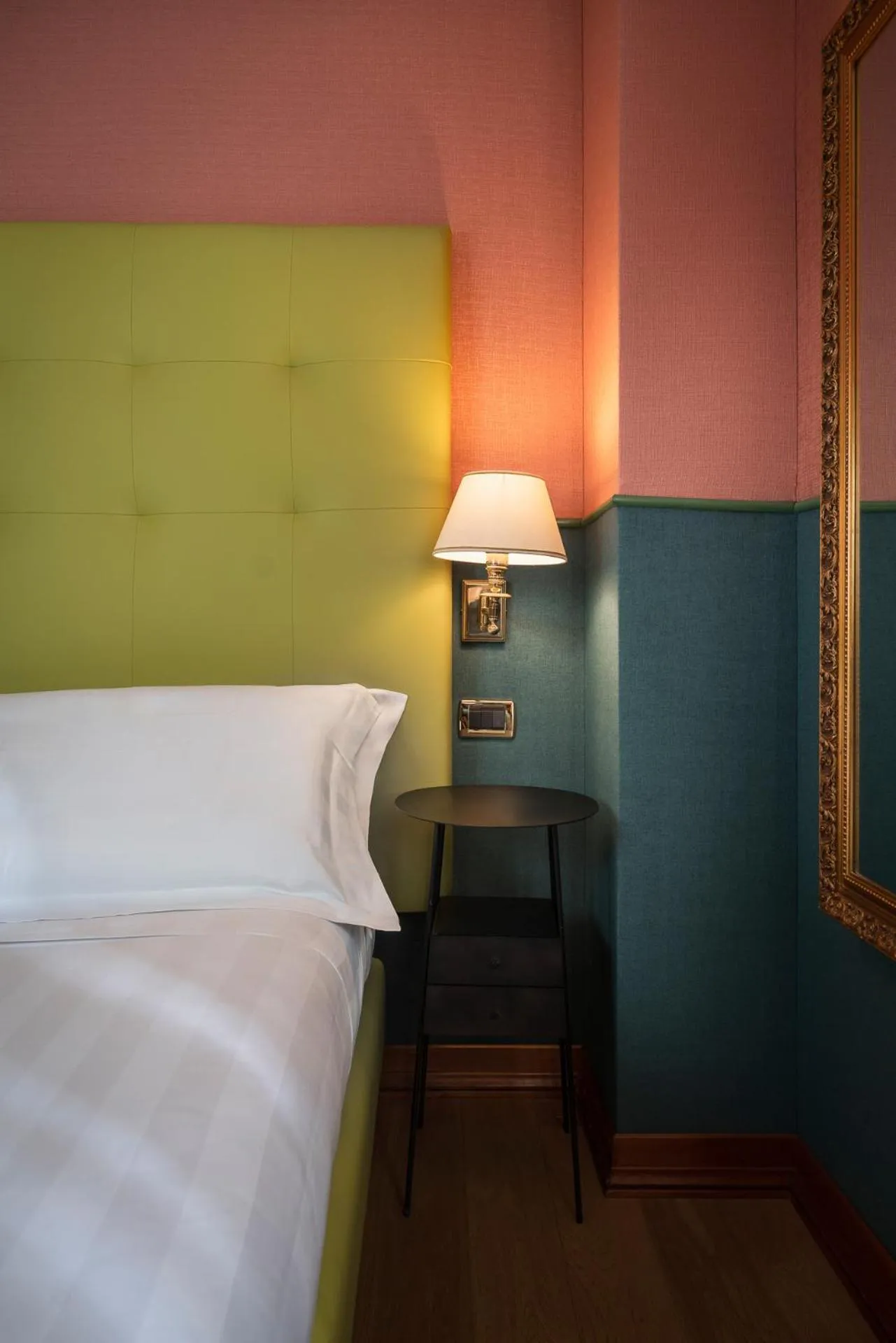 Bed in Hotel Oceania