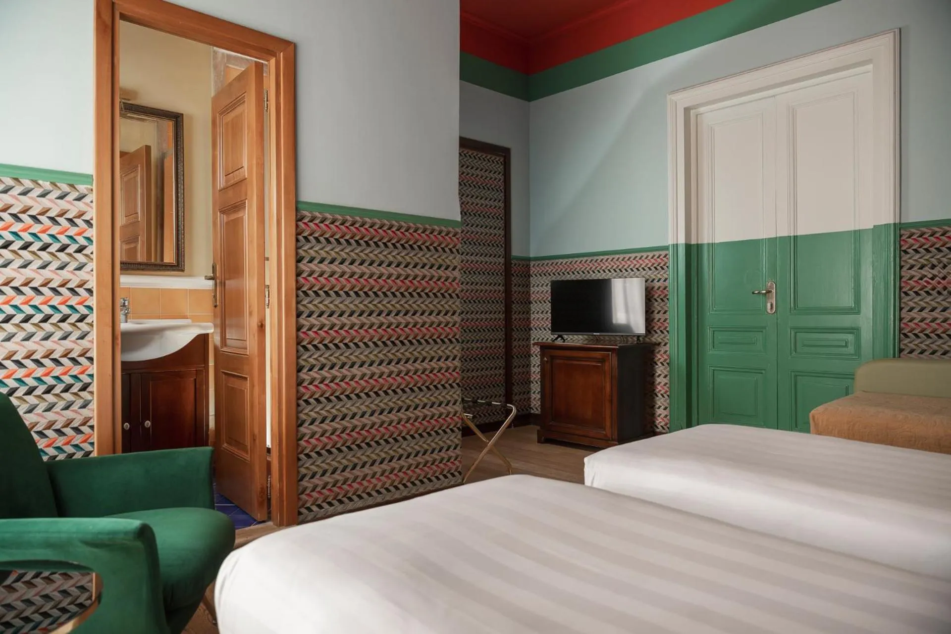 Bed in Hotel Oceania