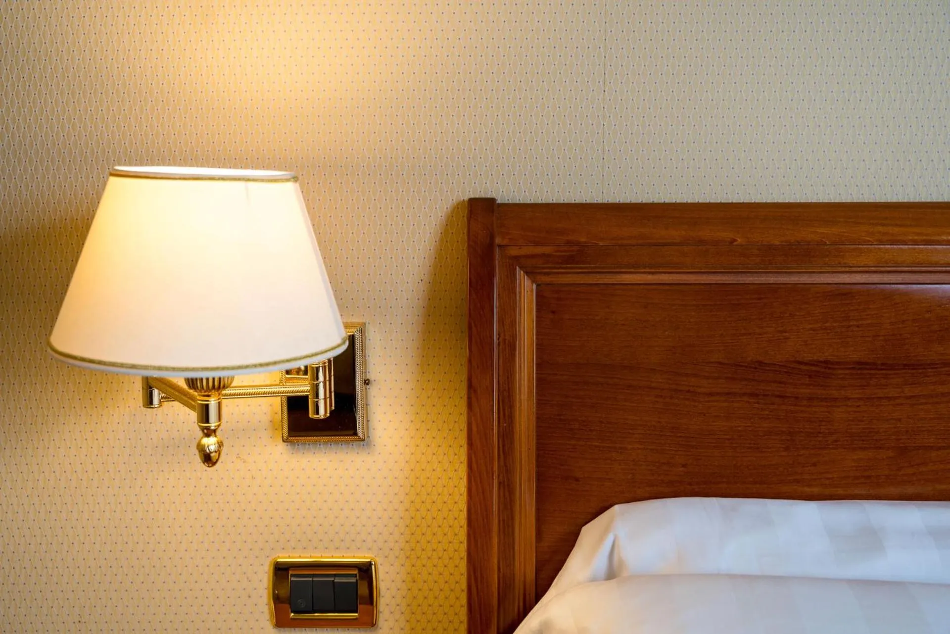 Bed in Hotel Oceania