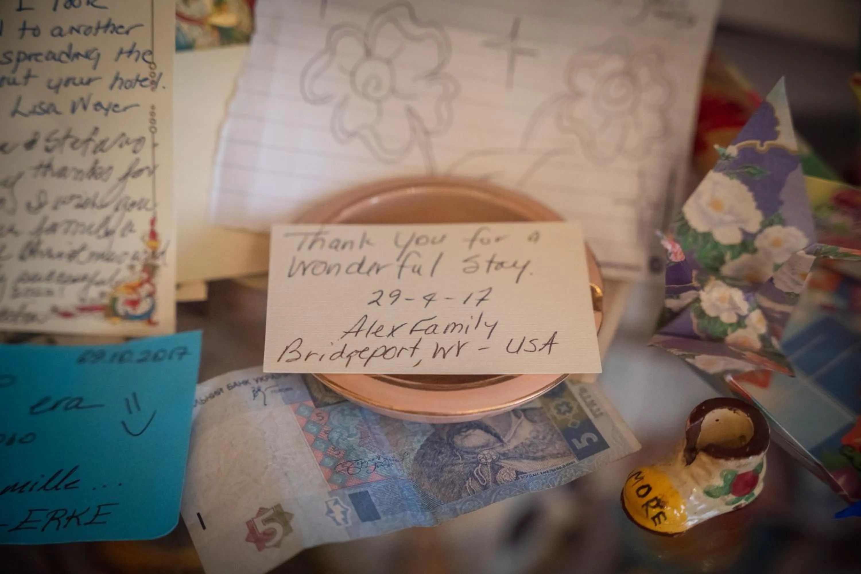 Text overlay in Hotel Oceania