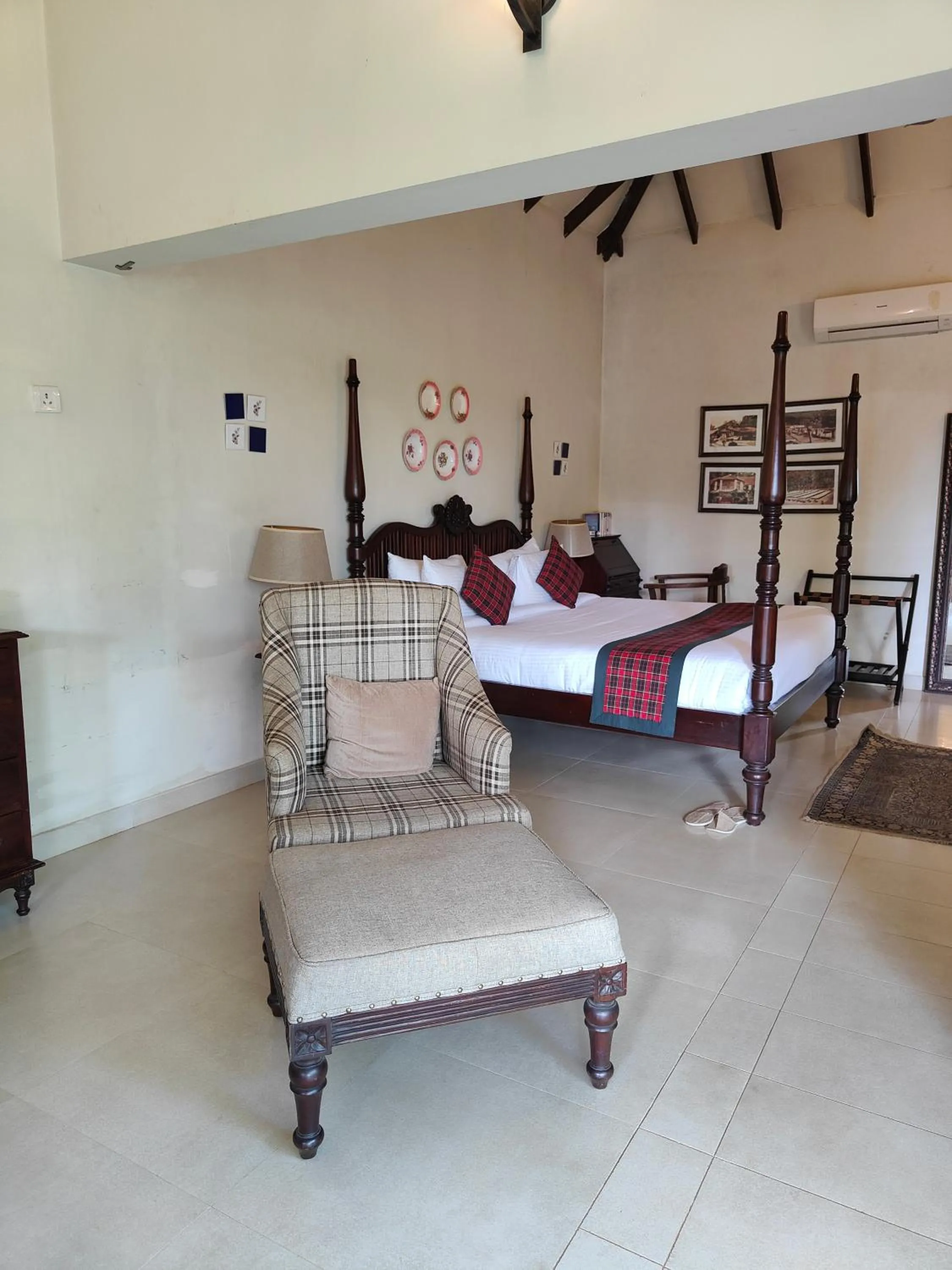 Bedroom, Bed in Old Kent Estates & Spa, Coorg