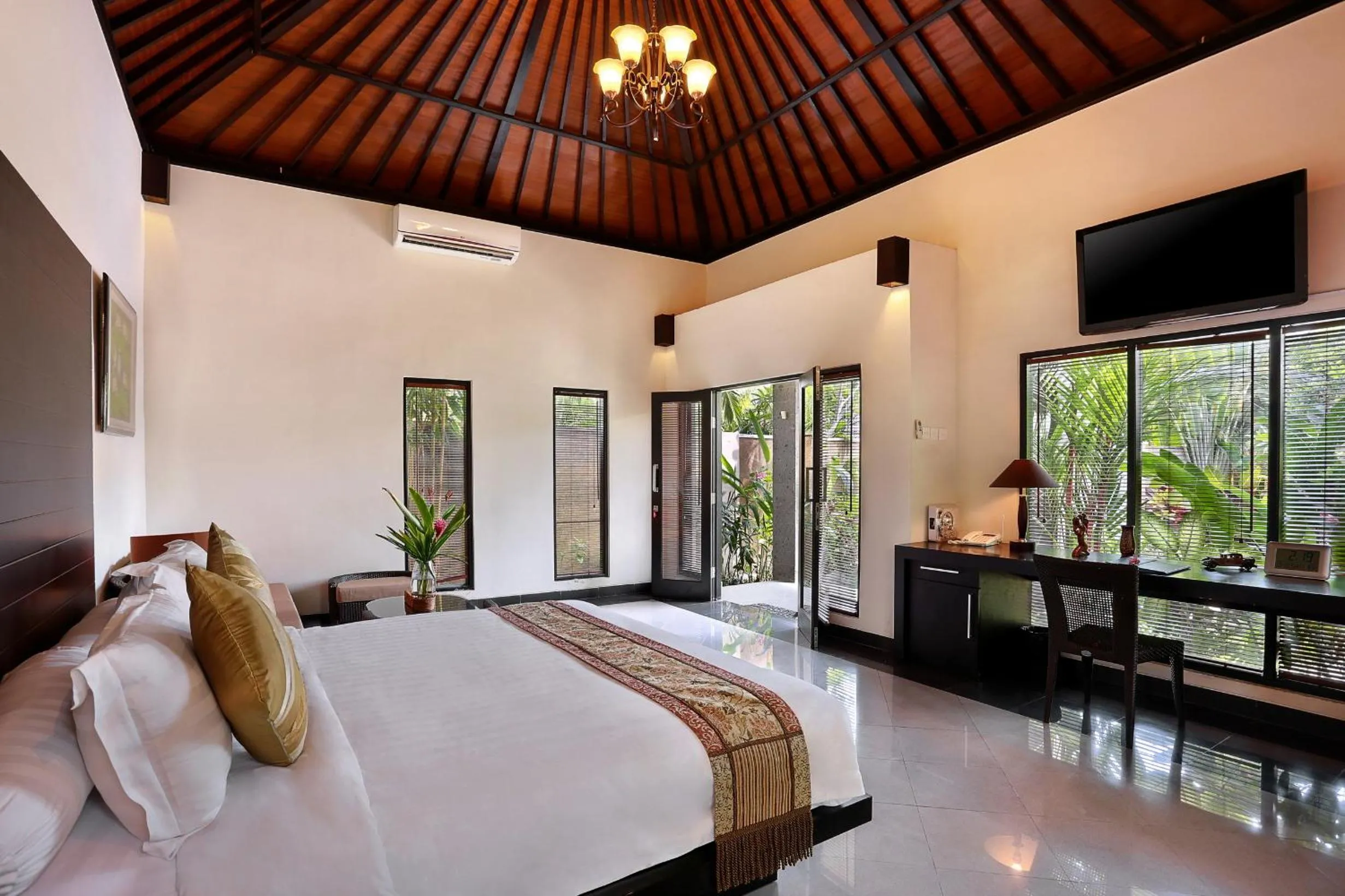 Bed in Askara Villa