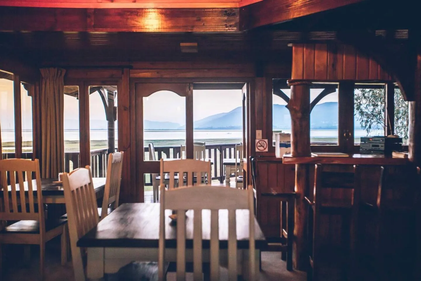 Seating area in Oyster Creek Lodge