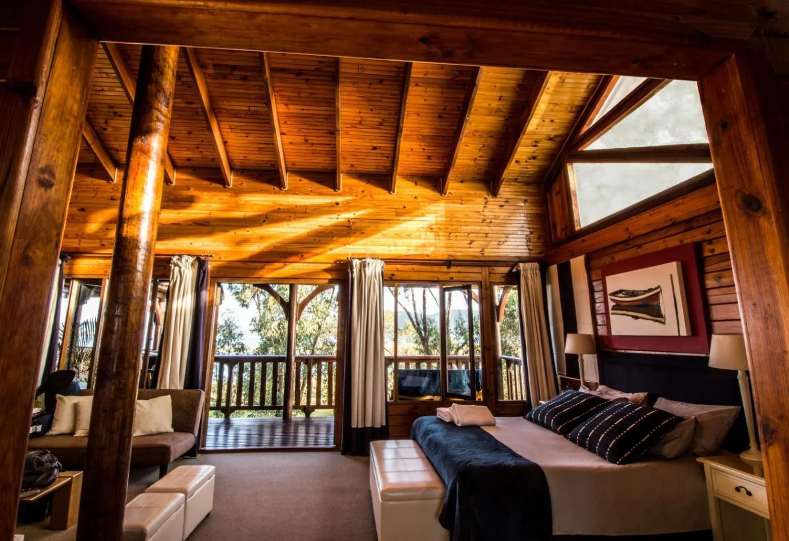 Photo of the whole room in Oyster Creek Lodge