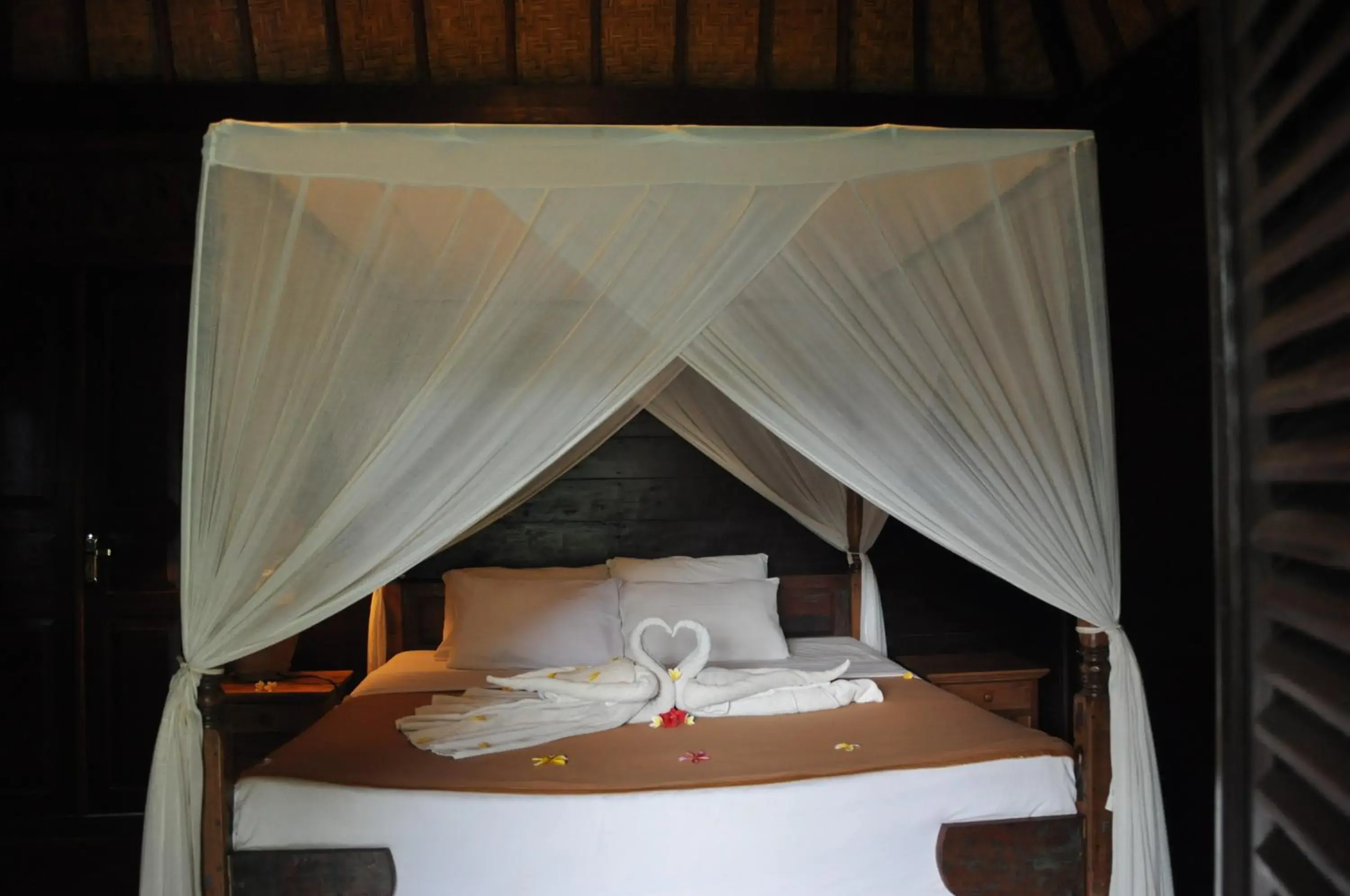 Bed in Kubudiuma Villas Bali Bed in Kubudiuma Villas Bali