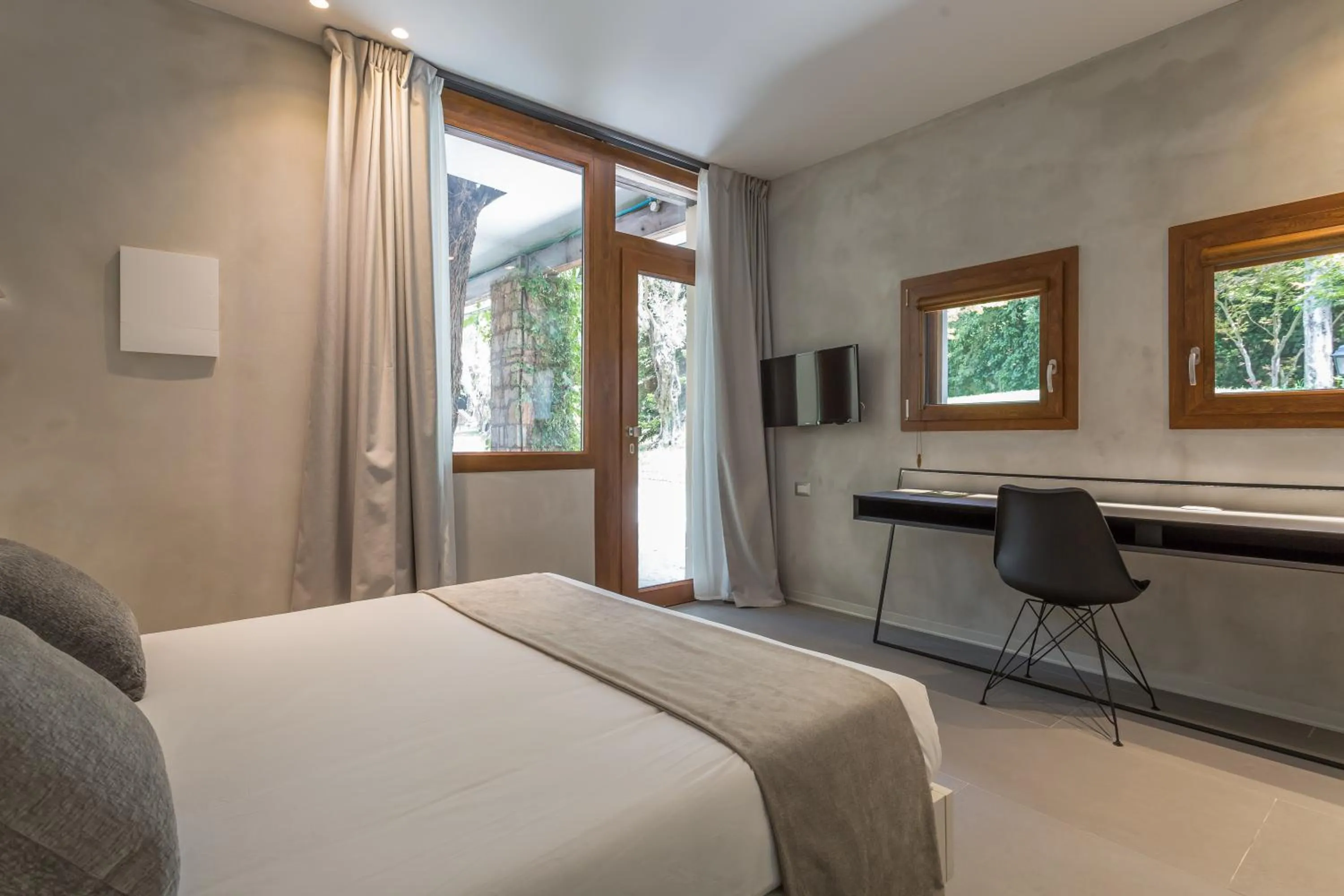 Photo of the whole room, Bed in Fauno Urban Resort