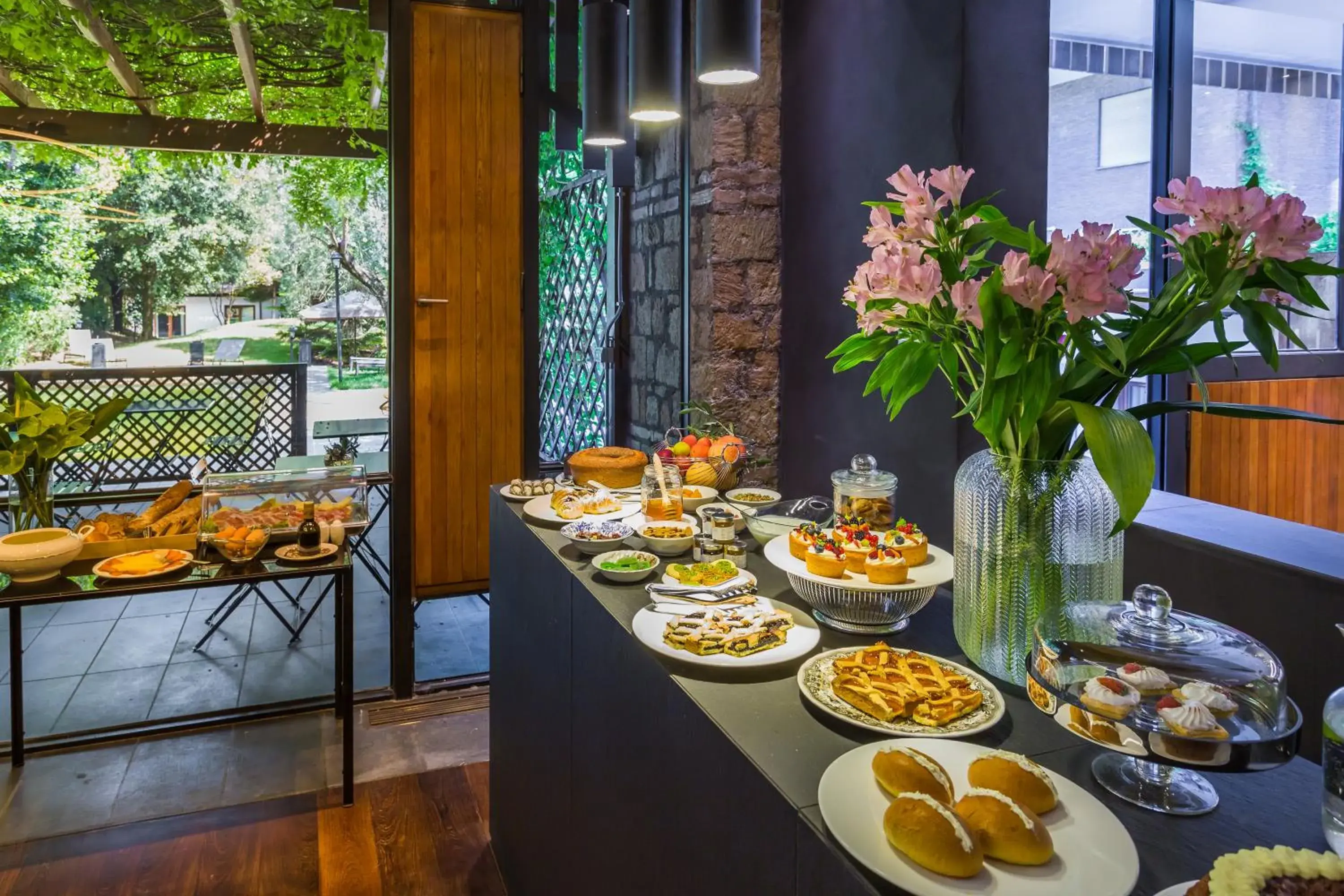 Breakfast in Fauno Urban Resort Breakfast in Fauno Urban Resort