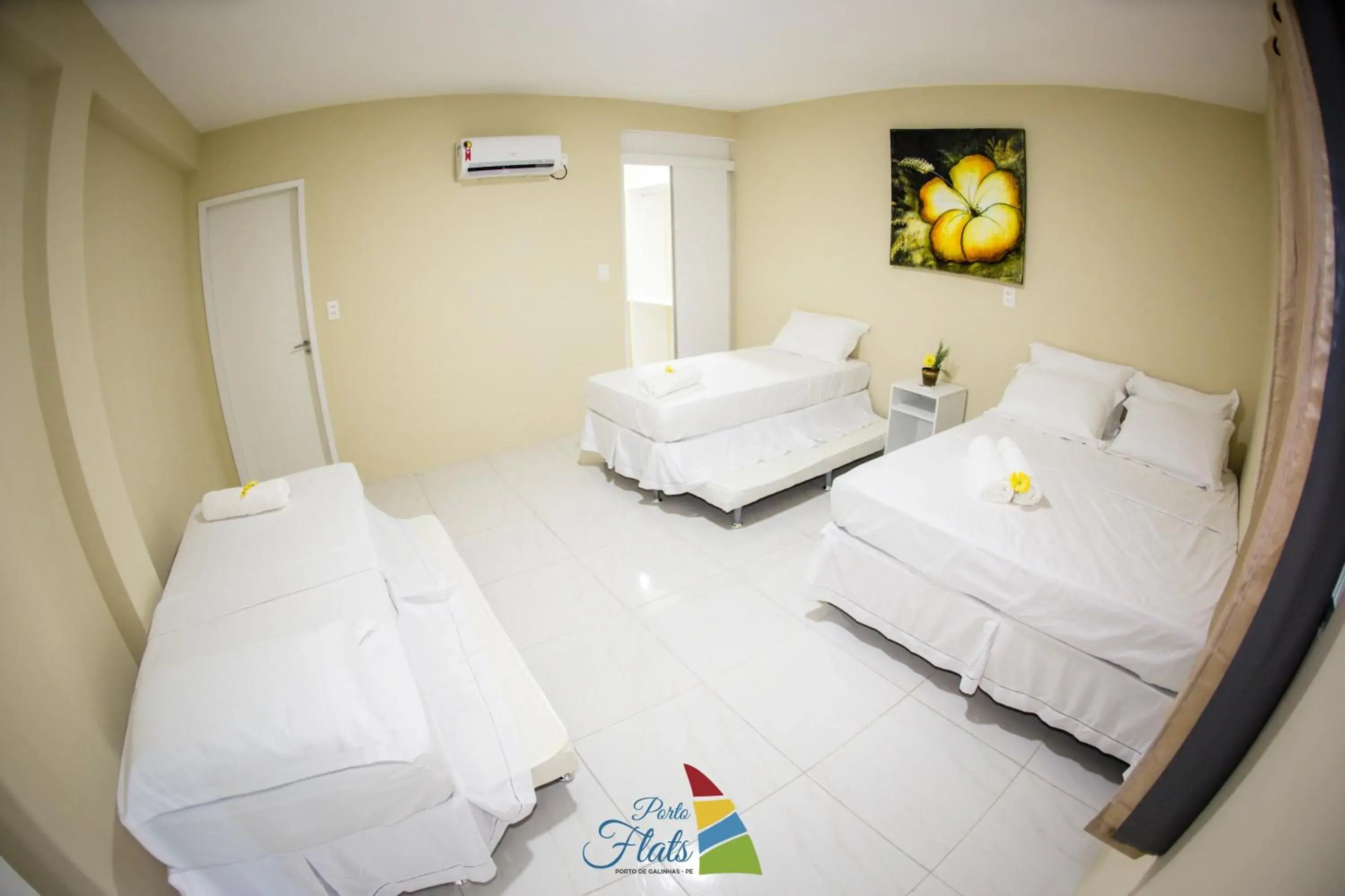 Family Room in Porto Flats Family Room in Porto Flats