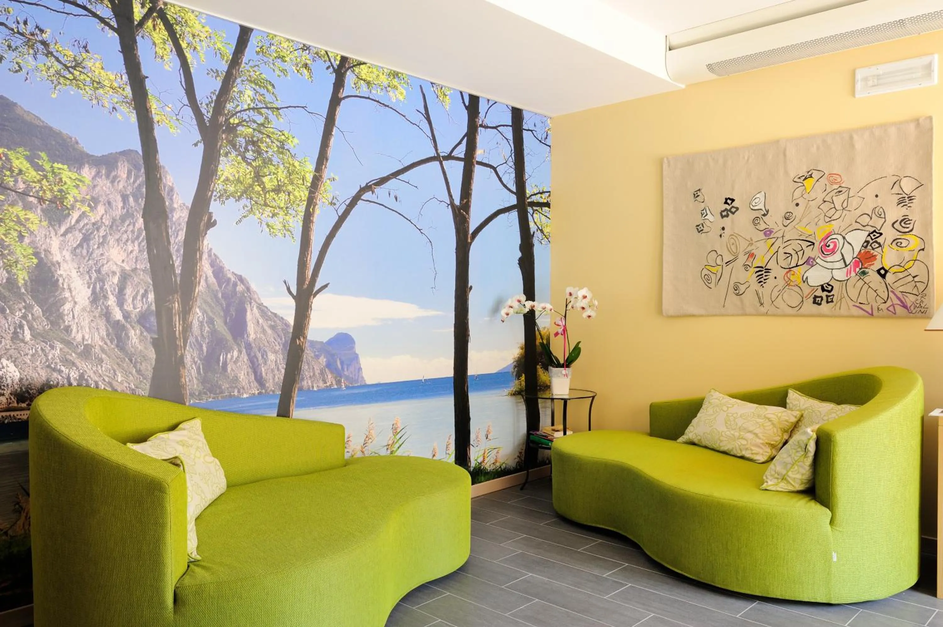 Lobby or reception in Eco Hotel Bonapace