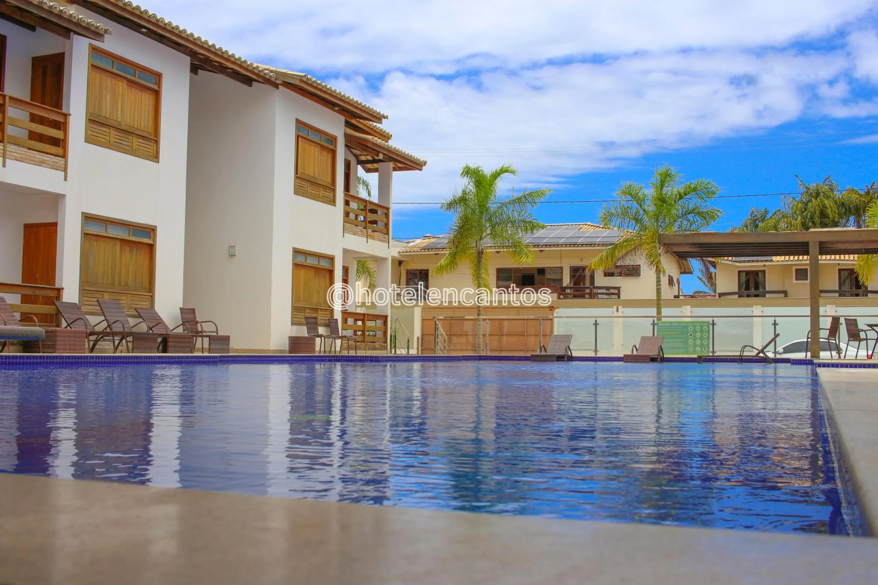 Swimming pool in Hotel Encantos de Itaperapuã