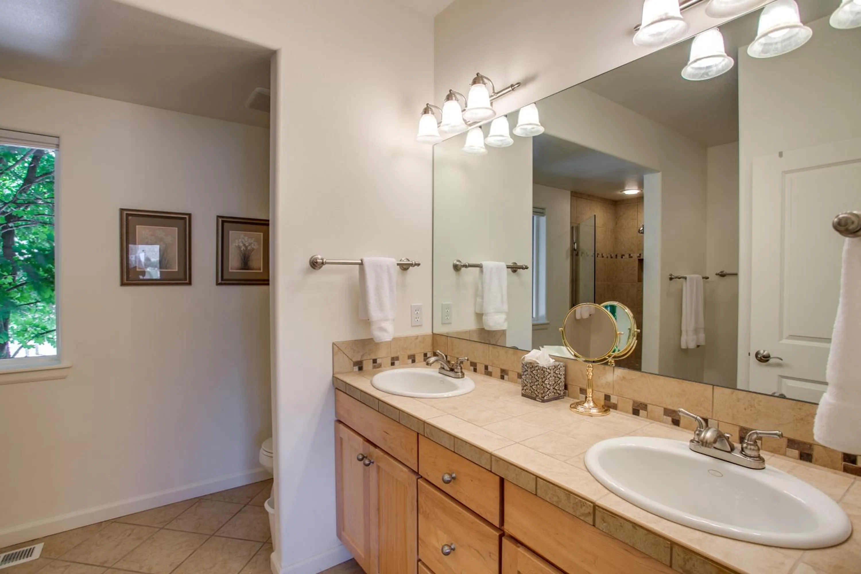 Chelan Resort Waterfront Townhouse