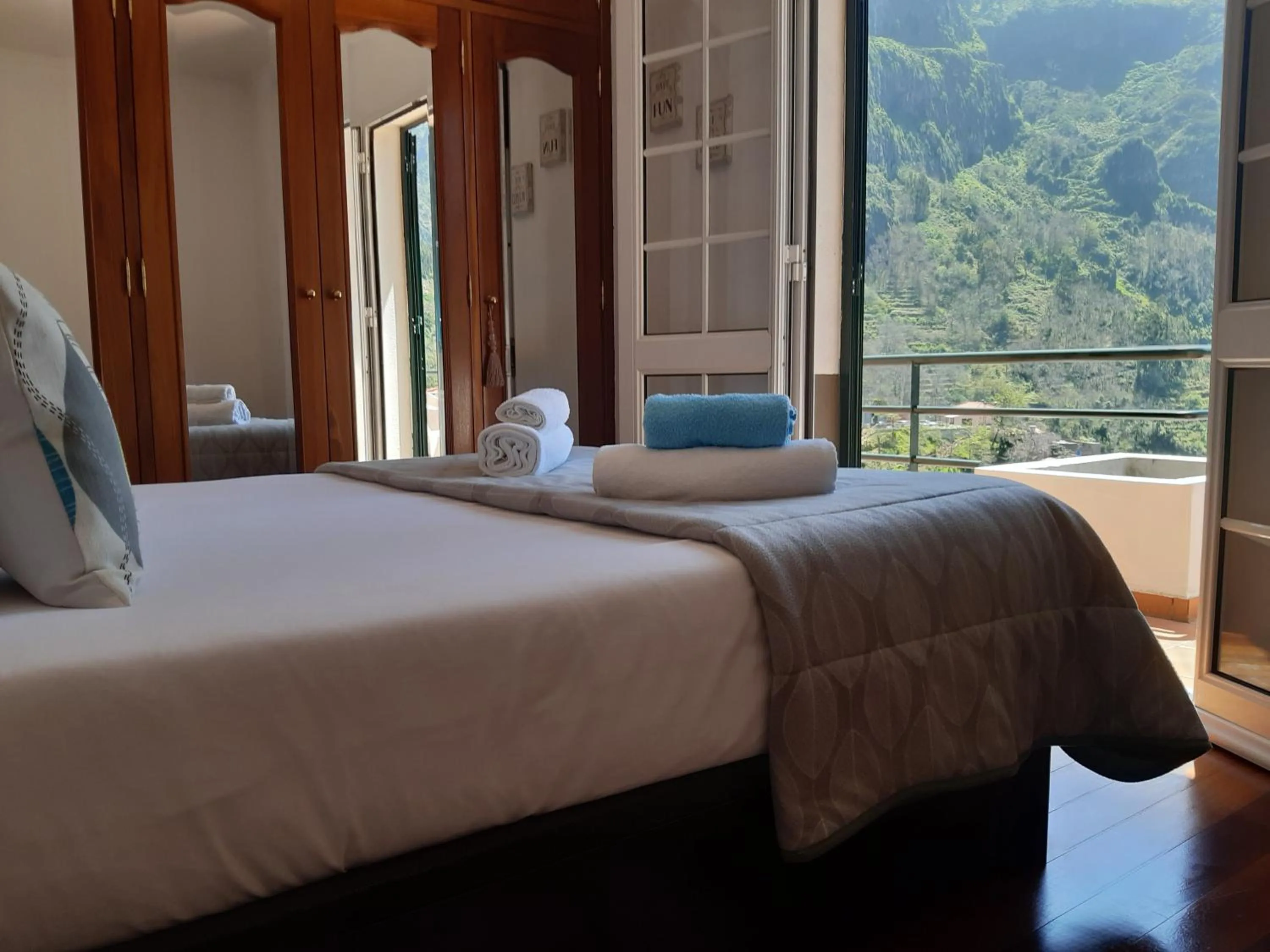 Bed in Valley of Nuns Holiday Apartments