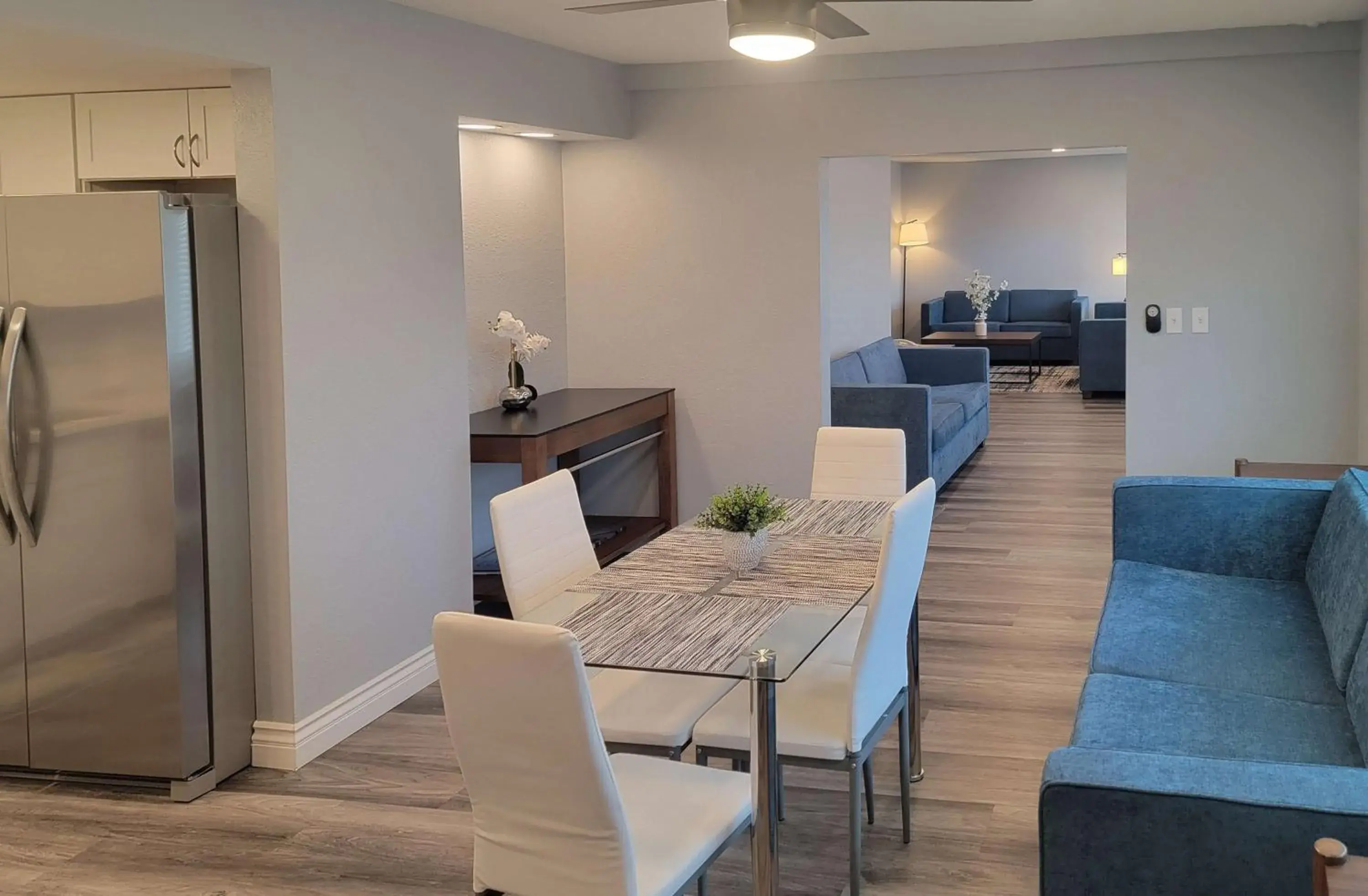 King Studio with Sofa Bed - Non-Smoking in Motel 6-Las Vegas, NV - Tropicana King Studio with Sofa Bed - Non-Smoking in Motel 6-Las Vegas, NV - Tropicana