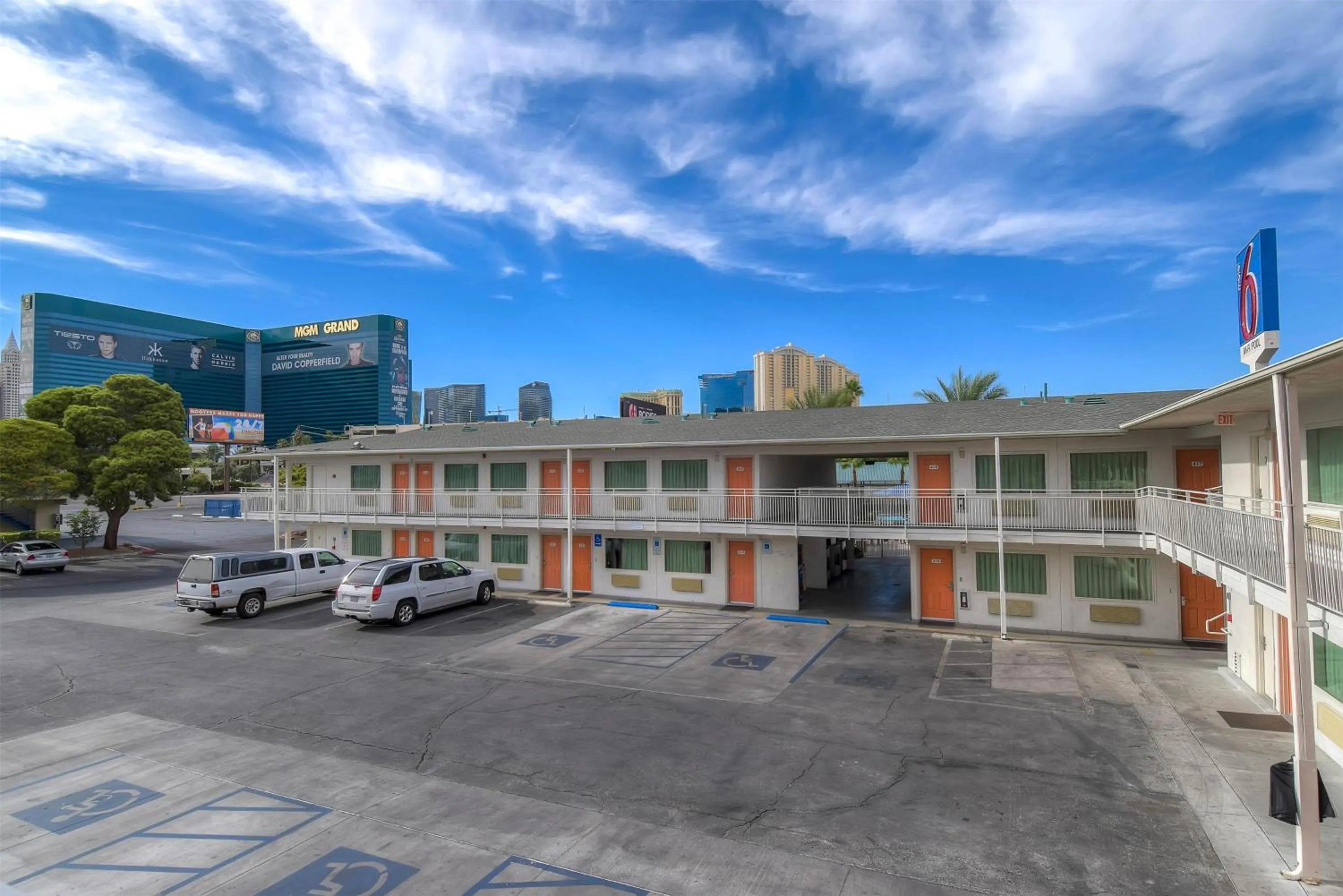 Property building in Studio 6 Suites Las Vegas, NV - Tropicana