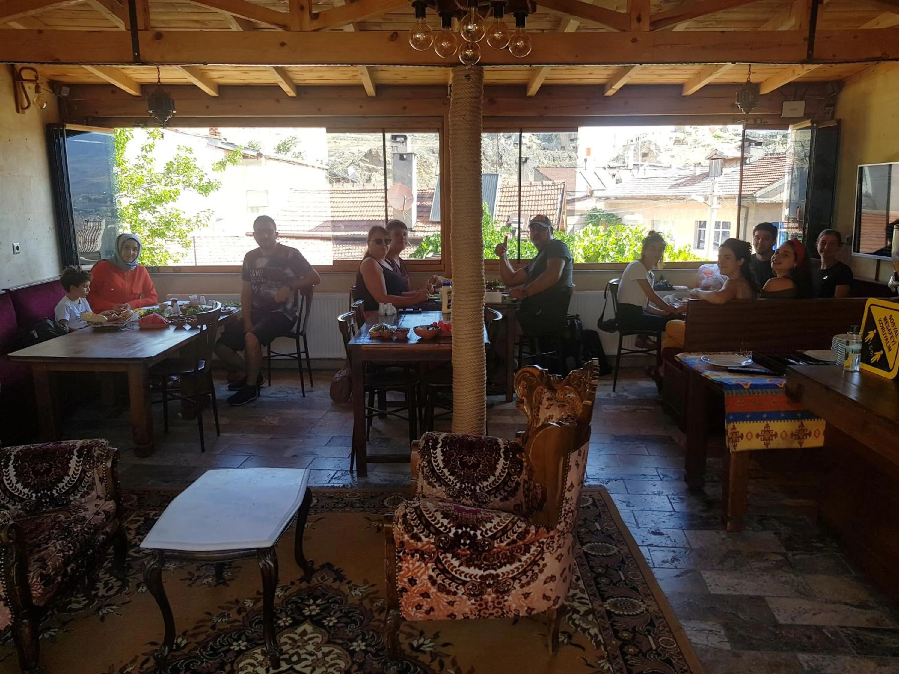 Restaurant/places to eat in Larissa Cave Hotel