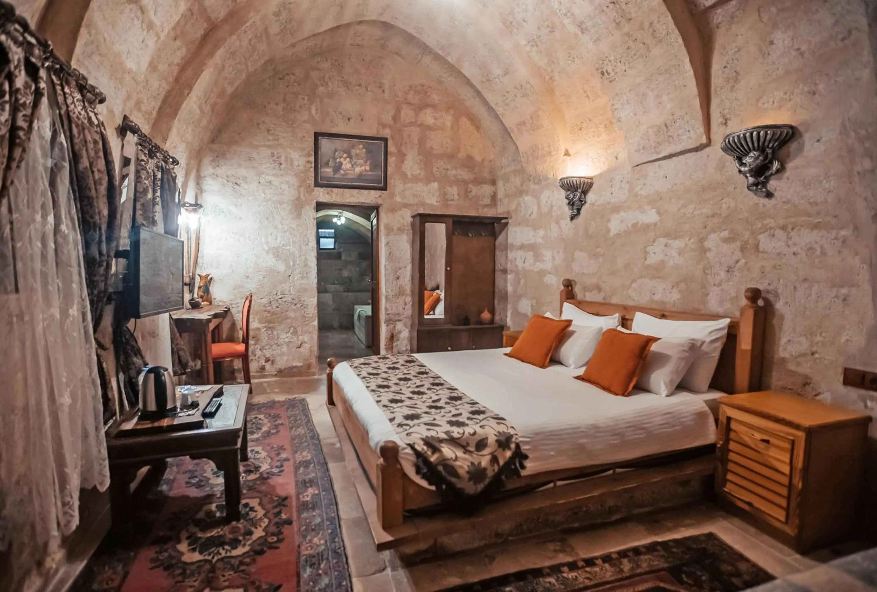 Massage in Larissa Cave Hotel