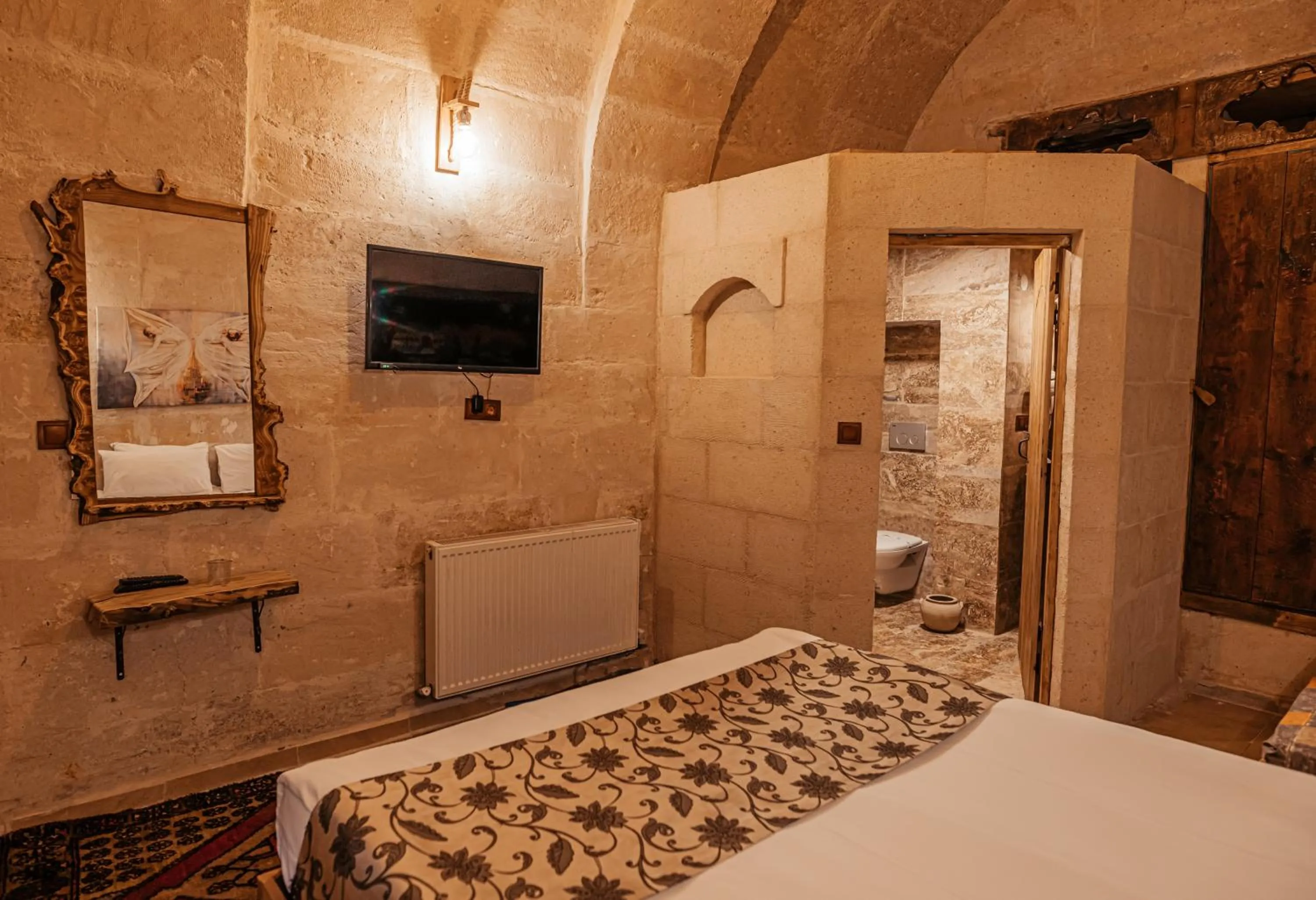 Massage in Larissa Cave Hotel