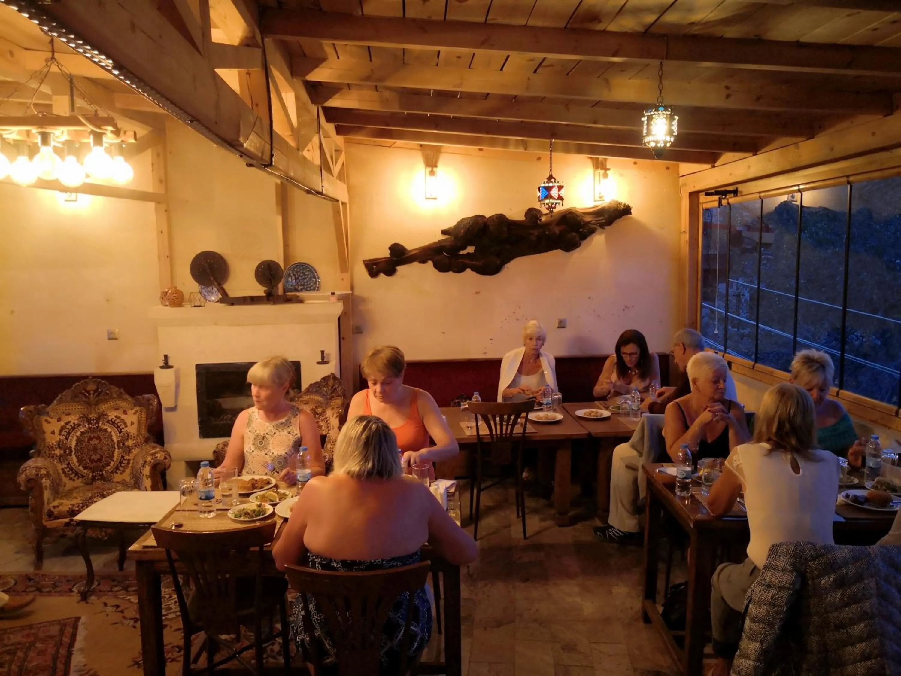 Restaurant/places to eat in Larissa Cave Hotel