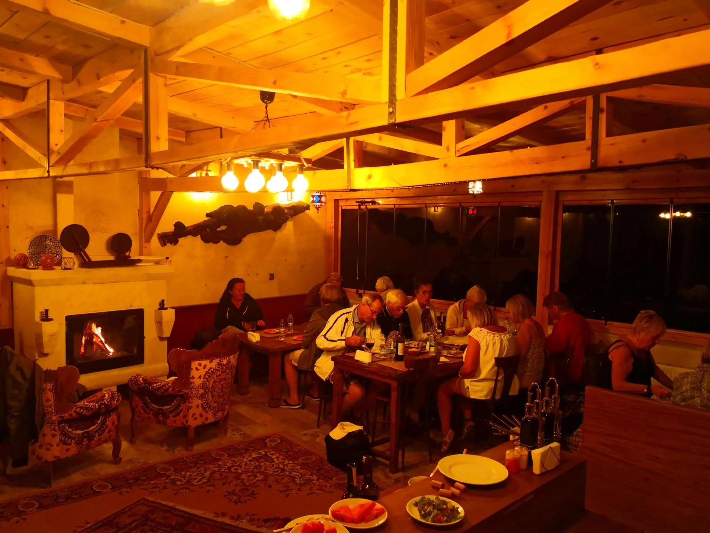 Restaurant/places to eat in Larissa Cave Hotel