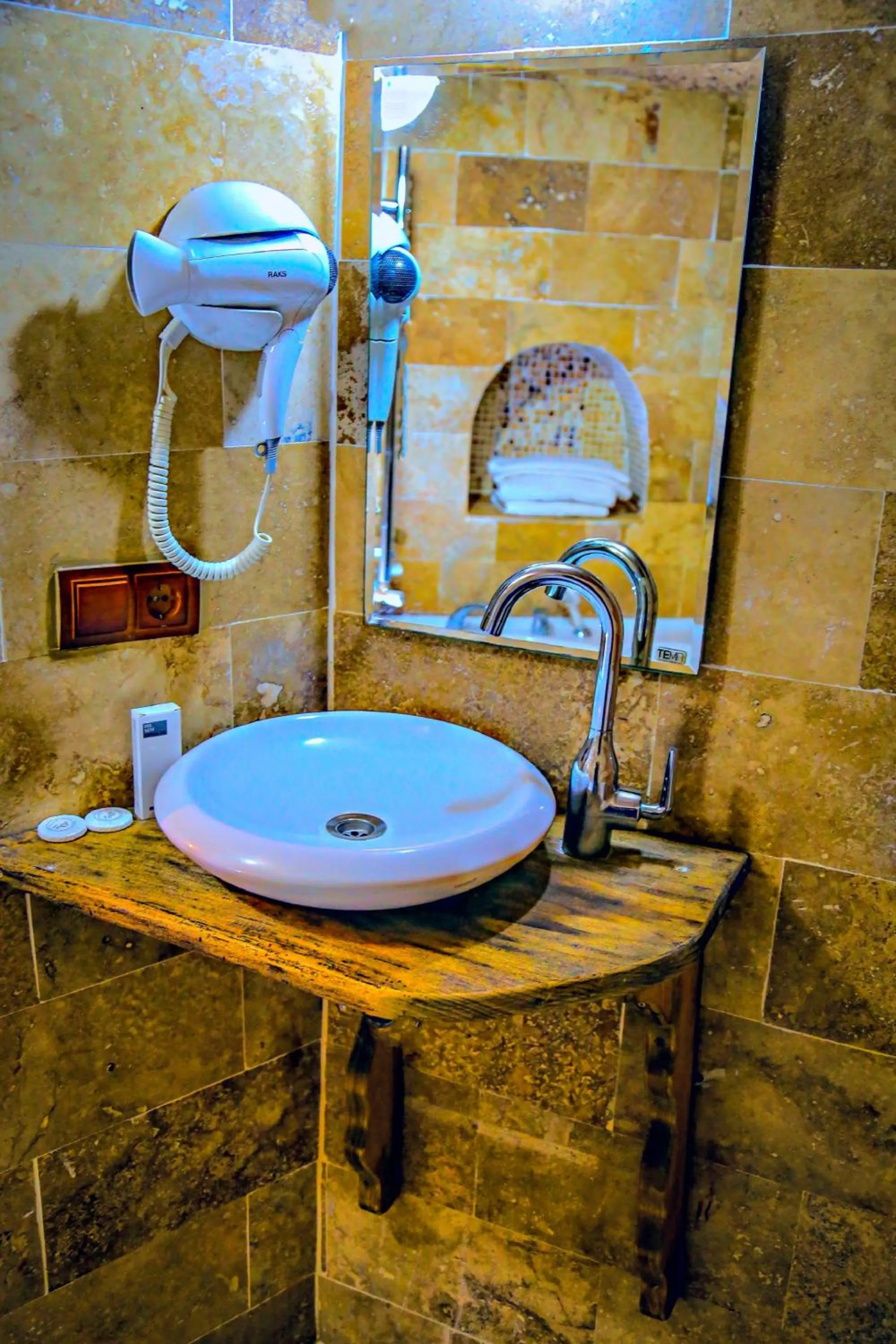 Bathroom in Larissa Cave Hotel